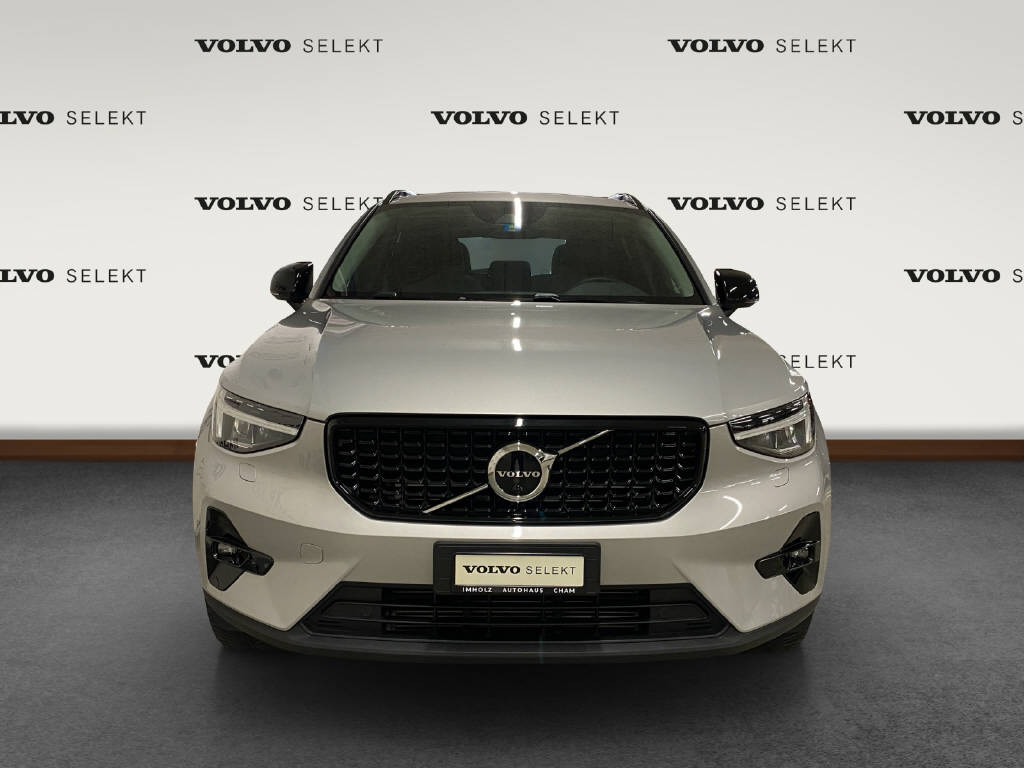 VOLVO XC40 1.5 T5 PiH Ultimate Dark-image-4