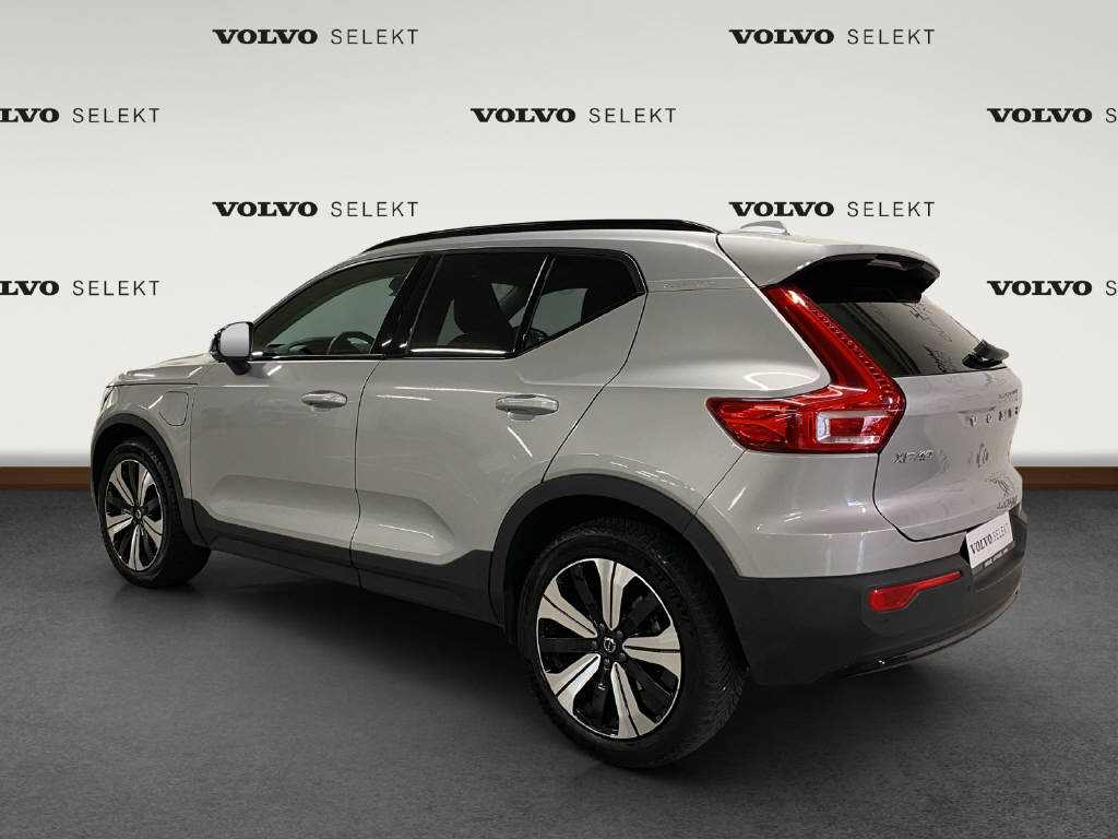 VOLVO XC40 1.5 T5 PiH Ultimate Dark-image-2