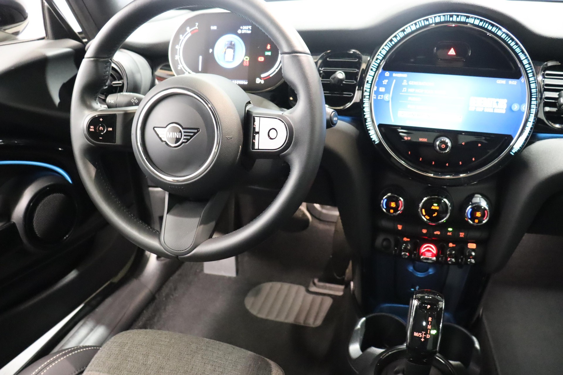 MINI F56 1.5i Cooper-image-6