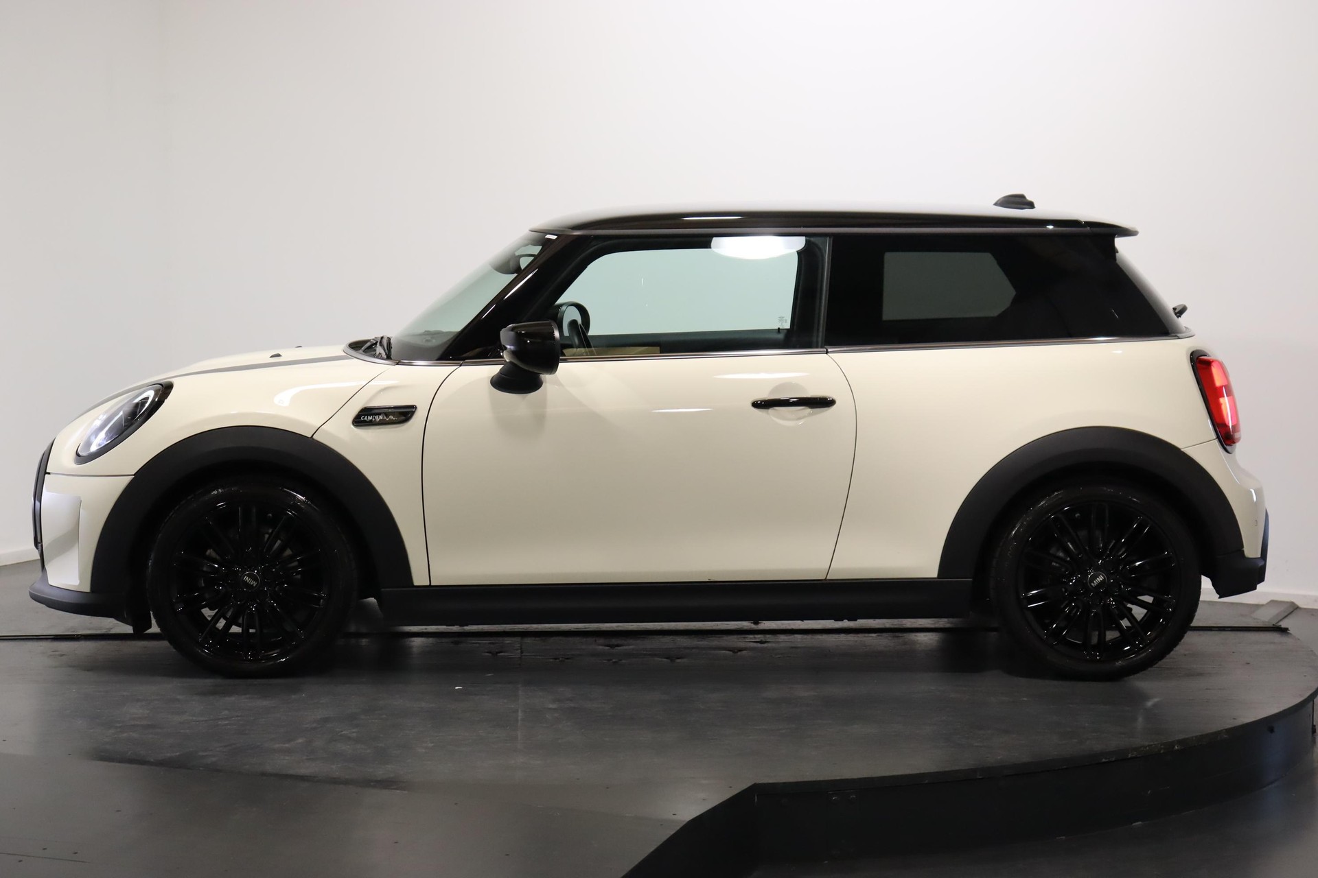 MINI F56 1.5i Cooper-showroom-element-3