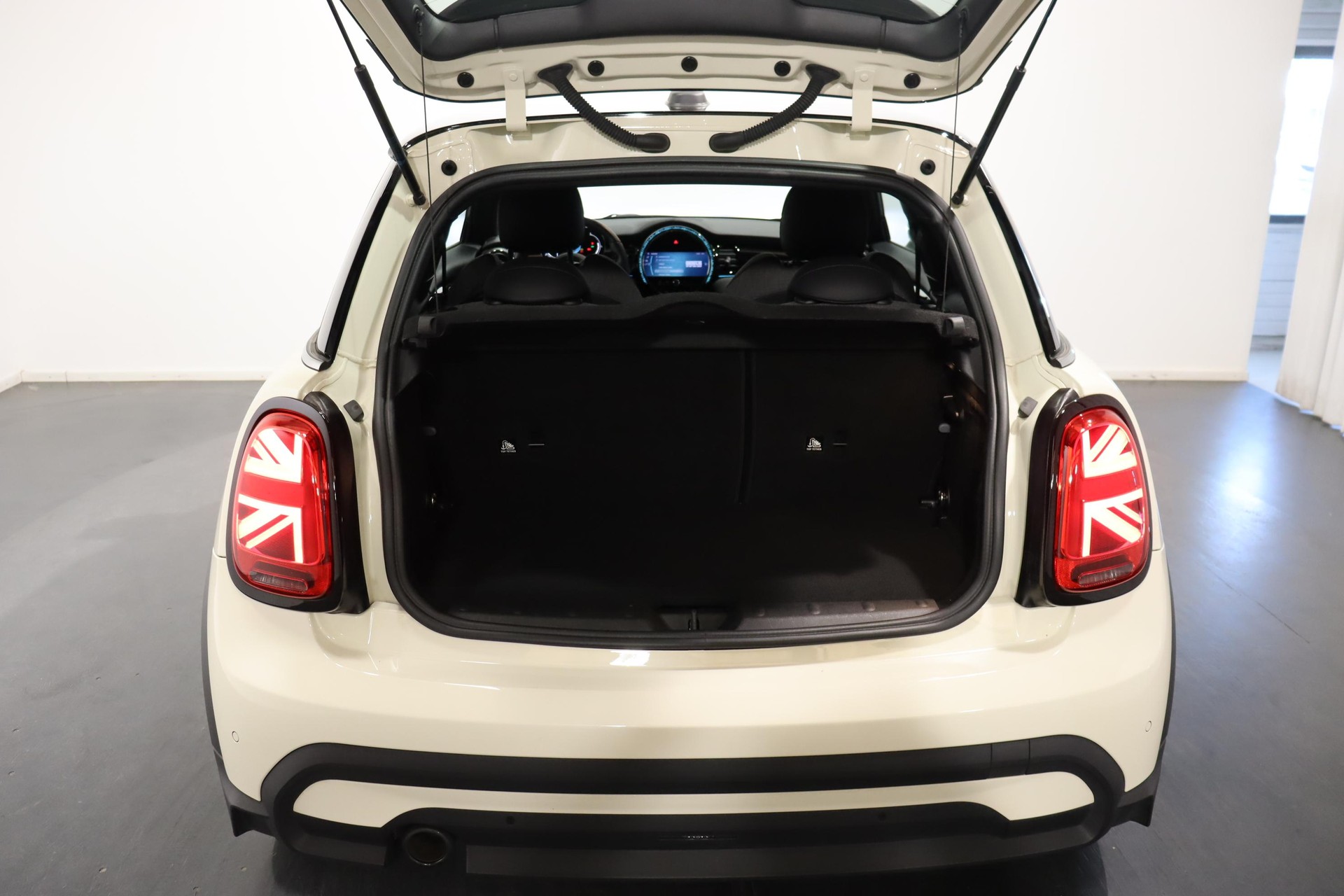 MINI F56 1.5i Cooper-image-4