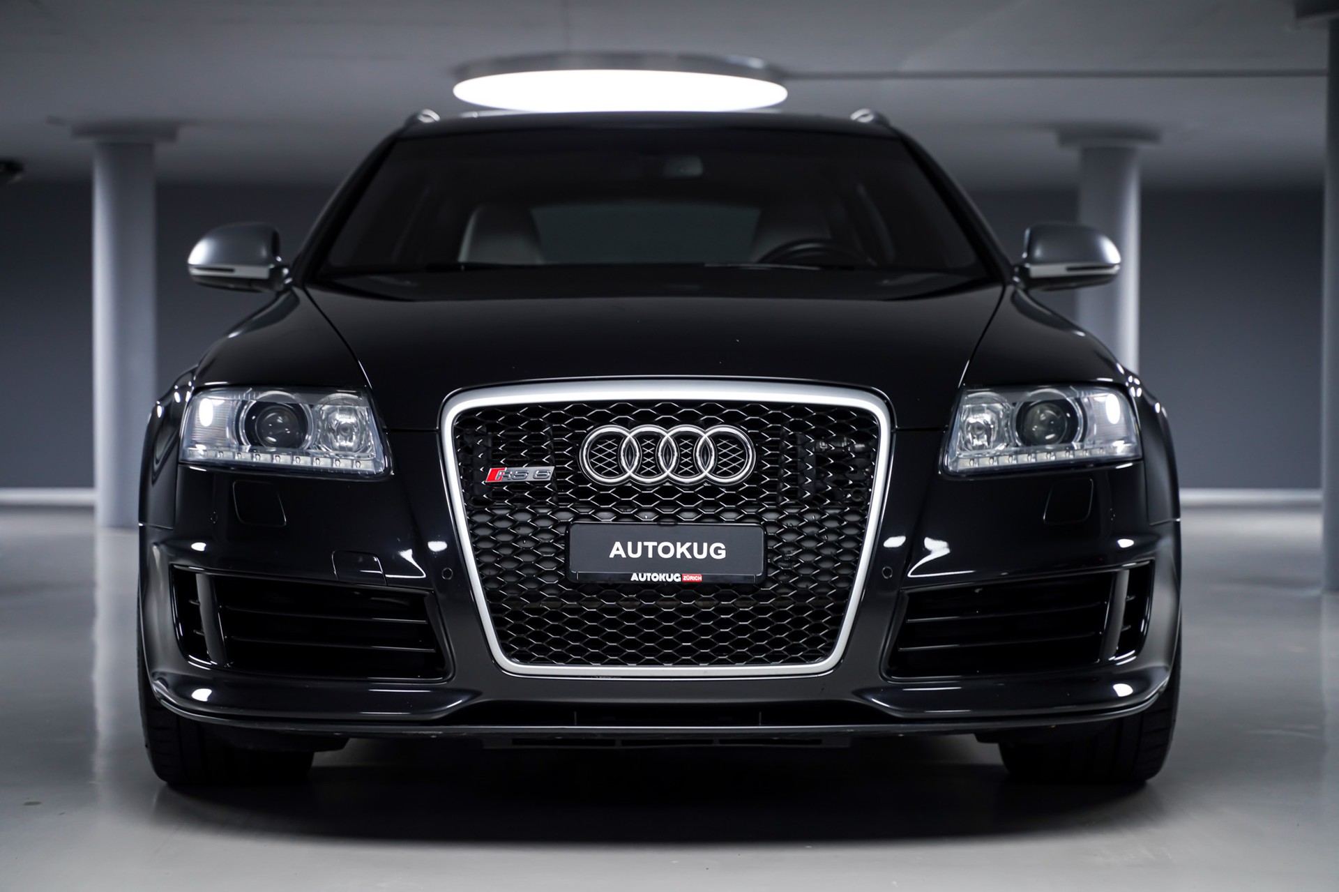 AUDI RS6 Avant 5.0 TFSI V10 quattro tiptronic-image-1