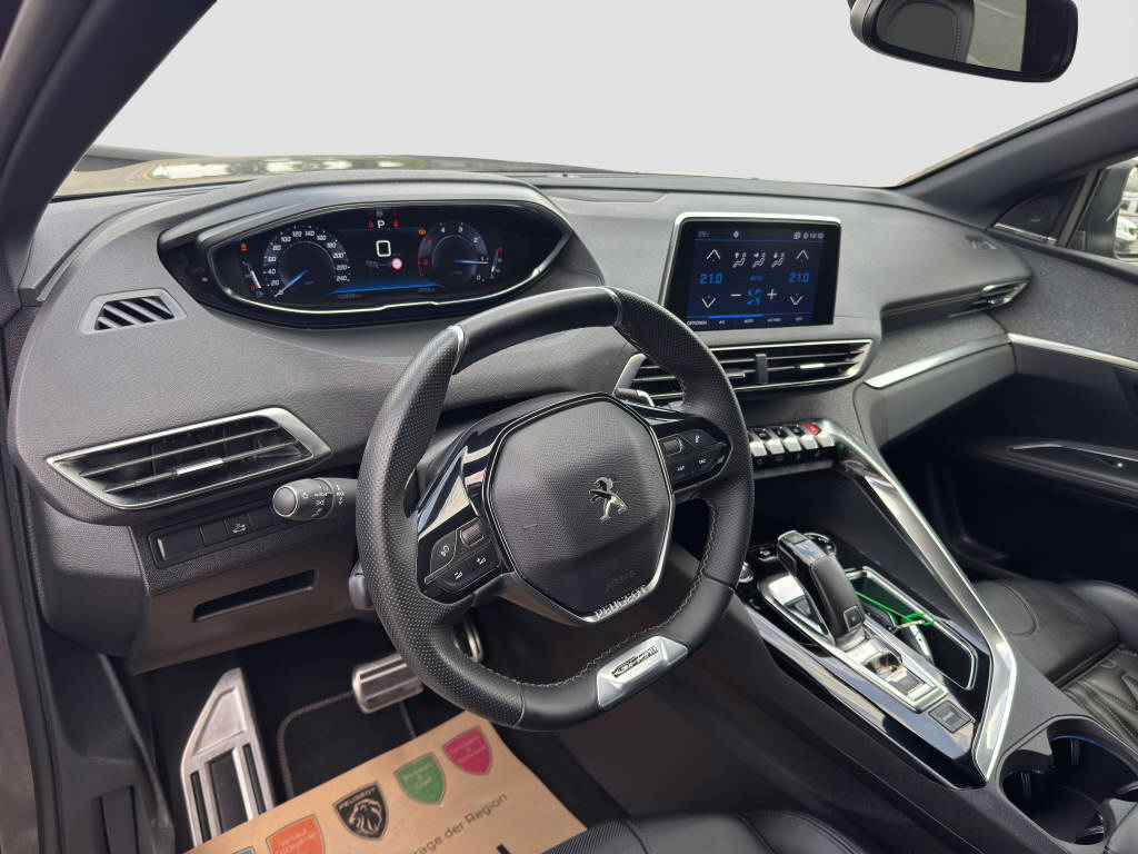 PEUGEOT 5008 1.5 BlueHDi GT Line-image-9