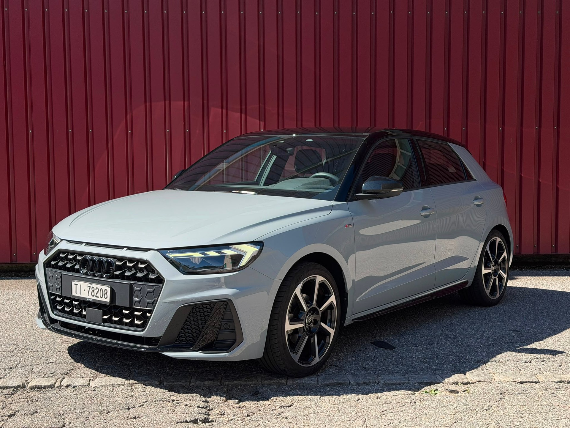AUDI A1 Sportback 35 TFSI S Line S-tronic-image-2
