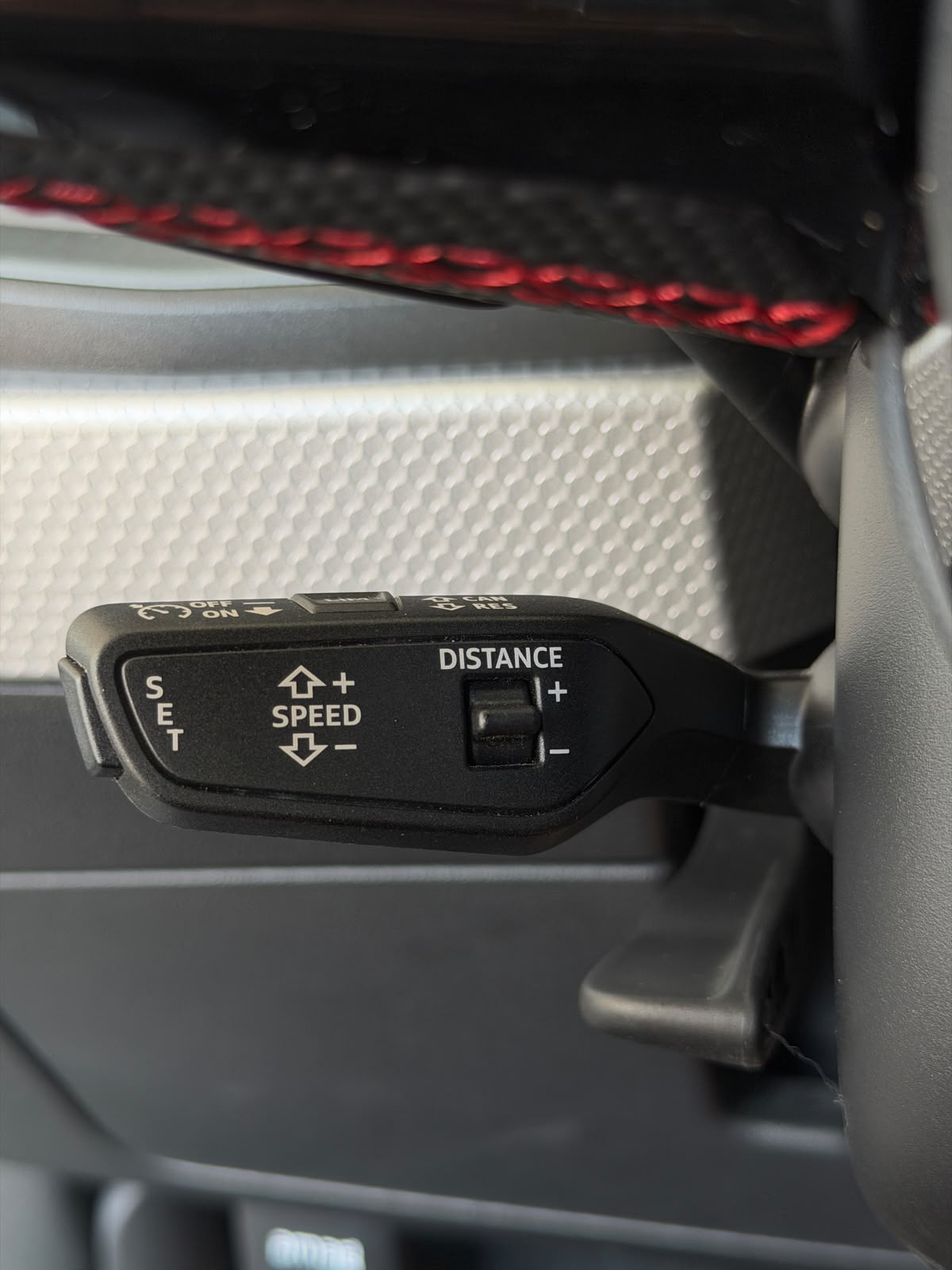AUDI A1 Sportback 35 TFSI S Line S-tronic-image-24
