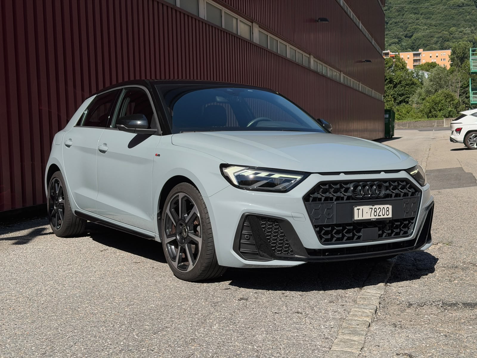 AUDI A1 Sportback 35 TFSI S Line S-tronic-image-0