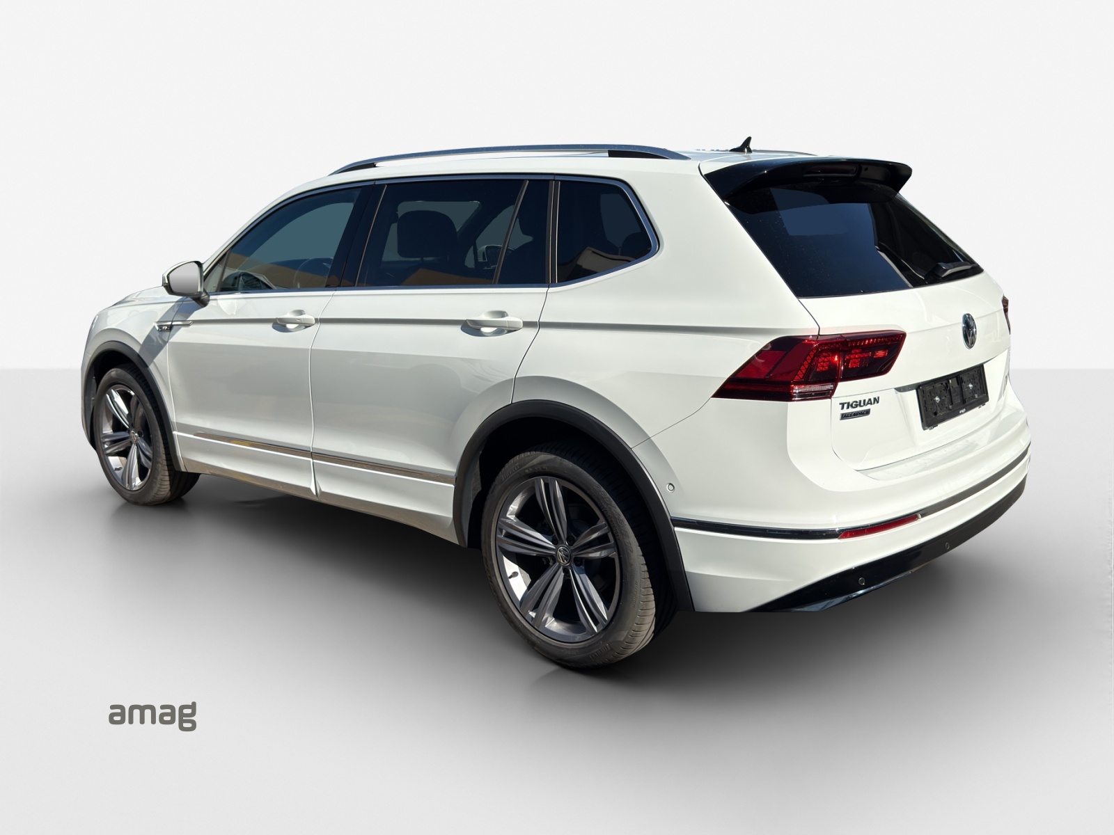 VW Tiguan Allspace 2.0TSI Highline 4Motion DSG-image-2