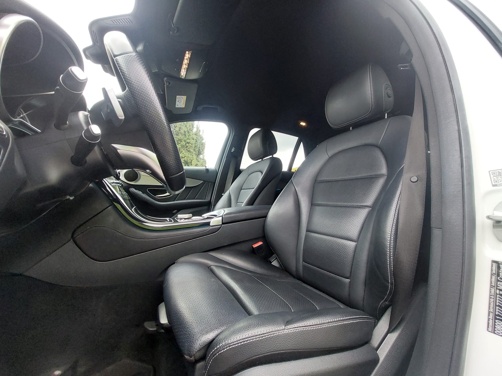 MERCEDES-BENZ GLC 250 d AMG Line 4Matic 9G-Tronic-image-6