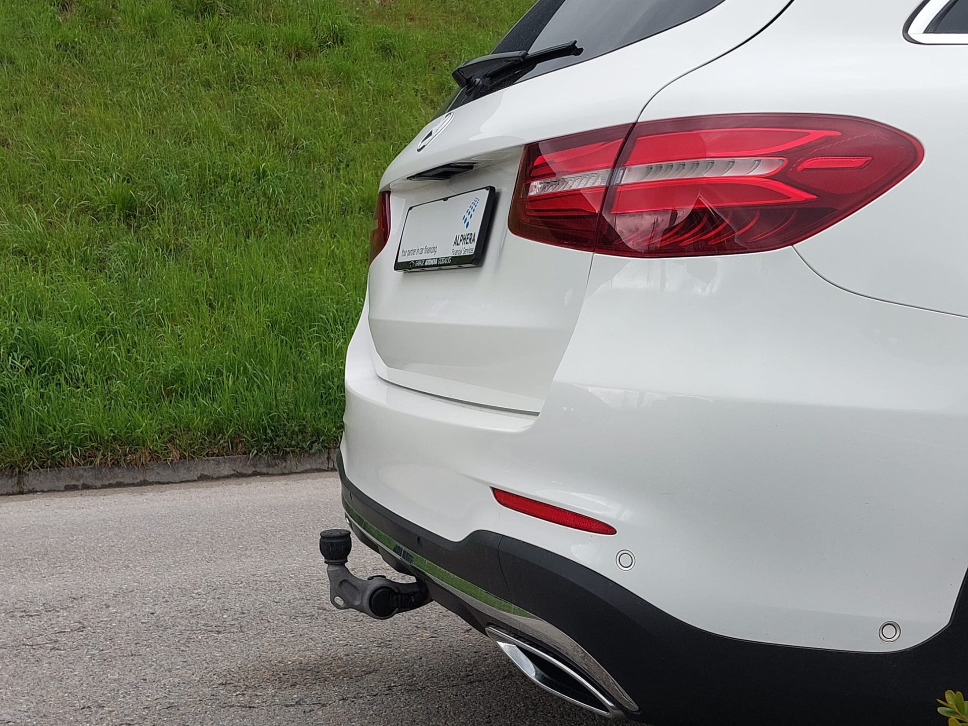 MERCEDES-BENZ GLC 250 d AMG Line 4Matic 9G-Tronic-image-4