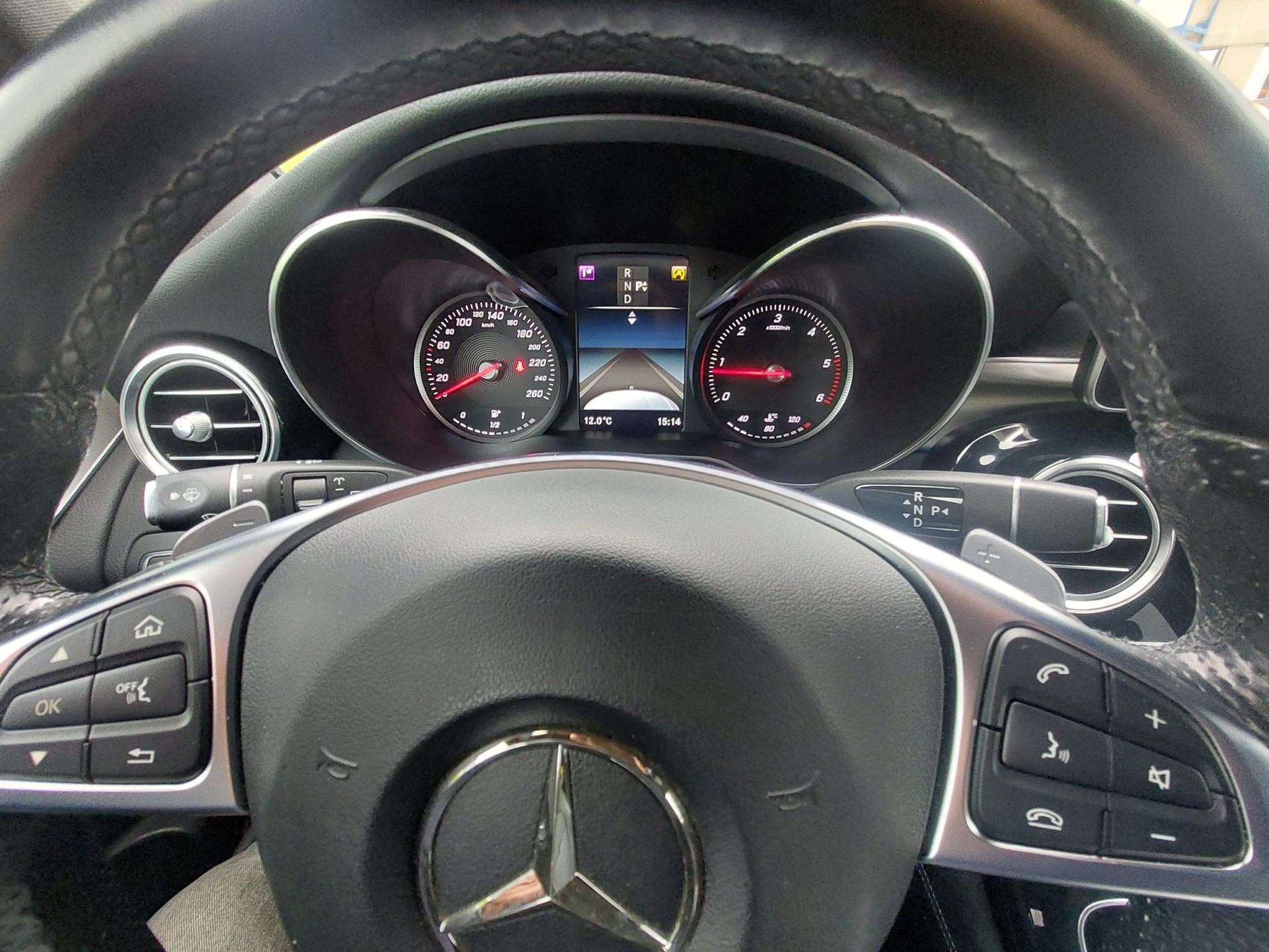 MERCEDES-BENZ GLC 250 d AMG Line 4Matic 9G-Tronic-image-7