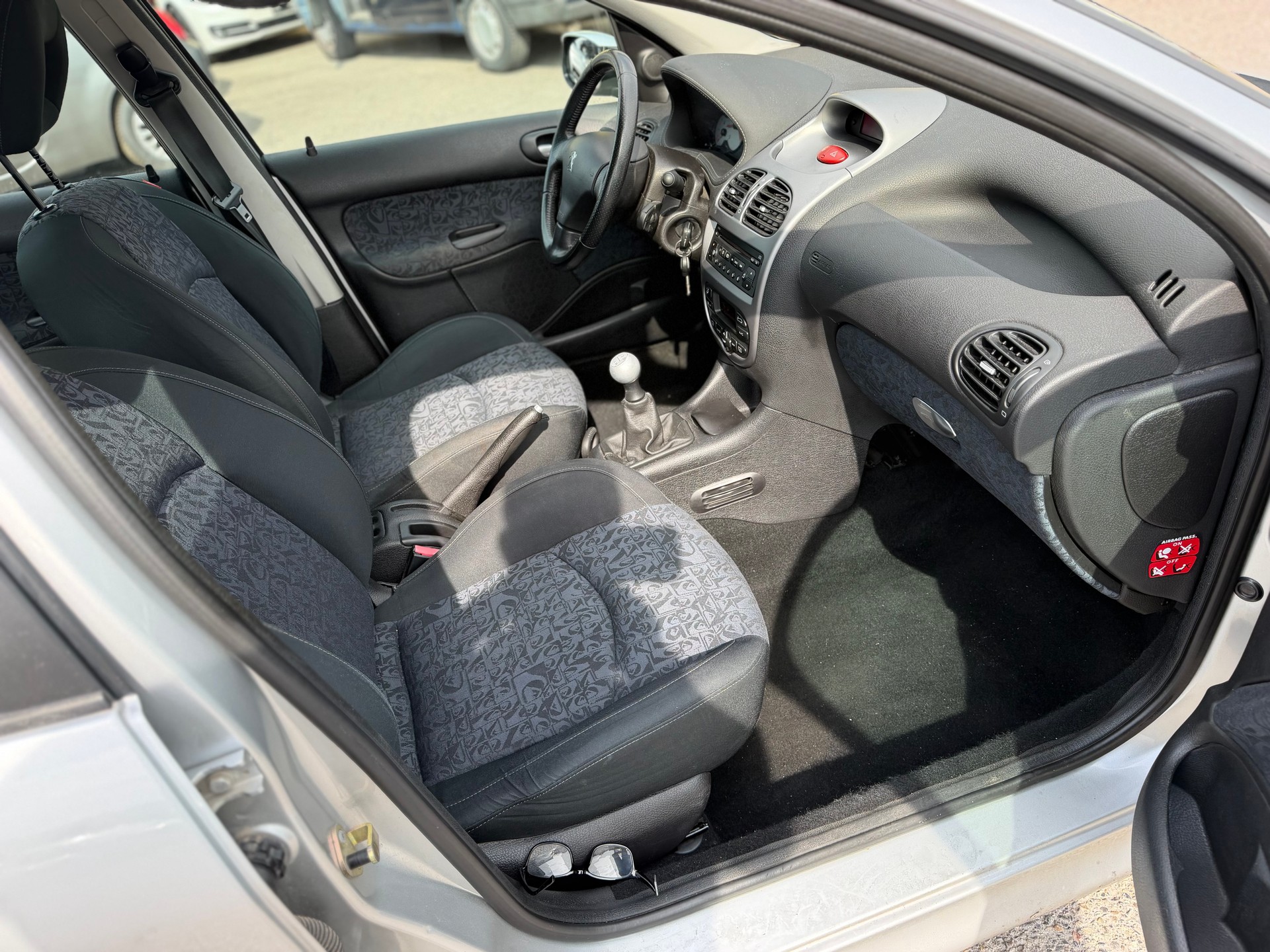 PEUGEOT 206 SW 1.6 16V XS-image-12