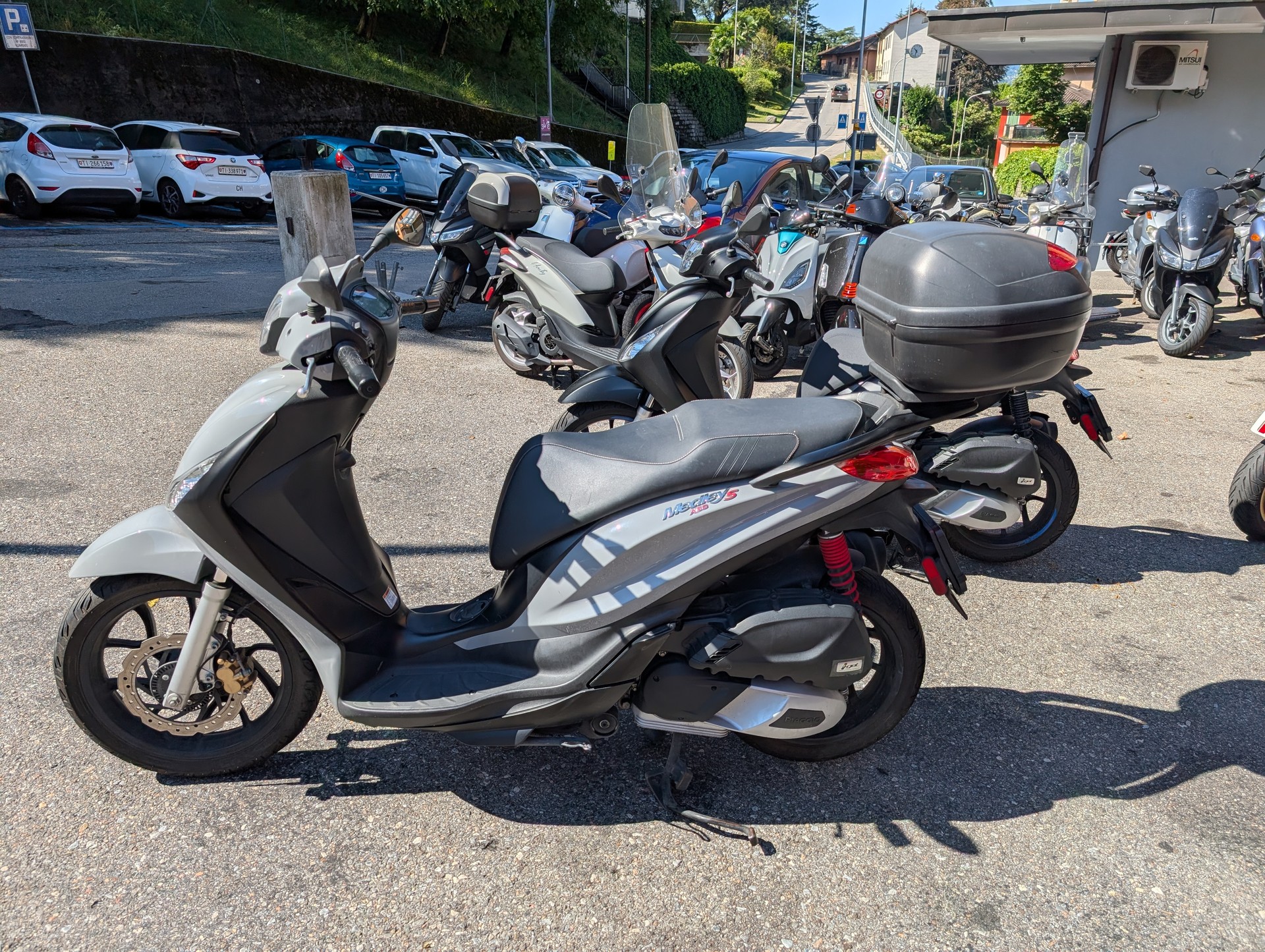 PIAGGIO Medley 125 Sport-showroom-element-1