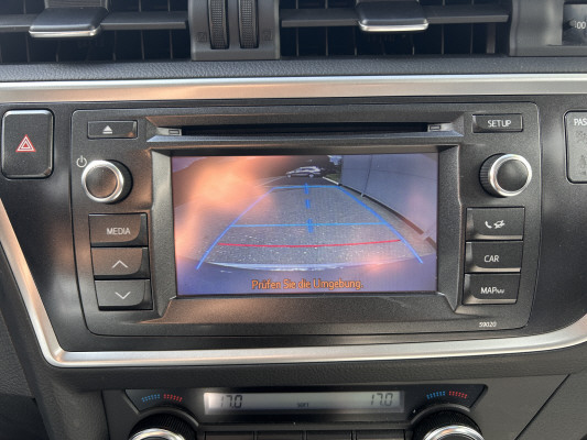 TOYOTA Auris 1.8 VVT-i HSD Sol-image-11