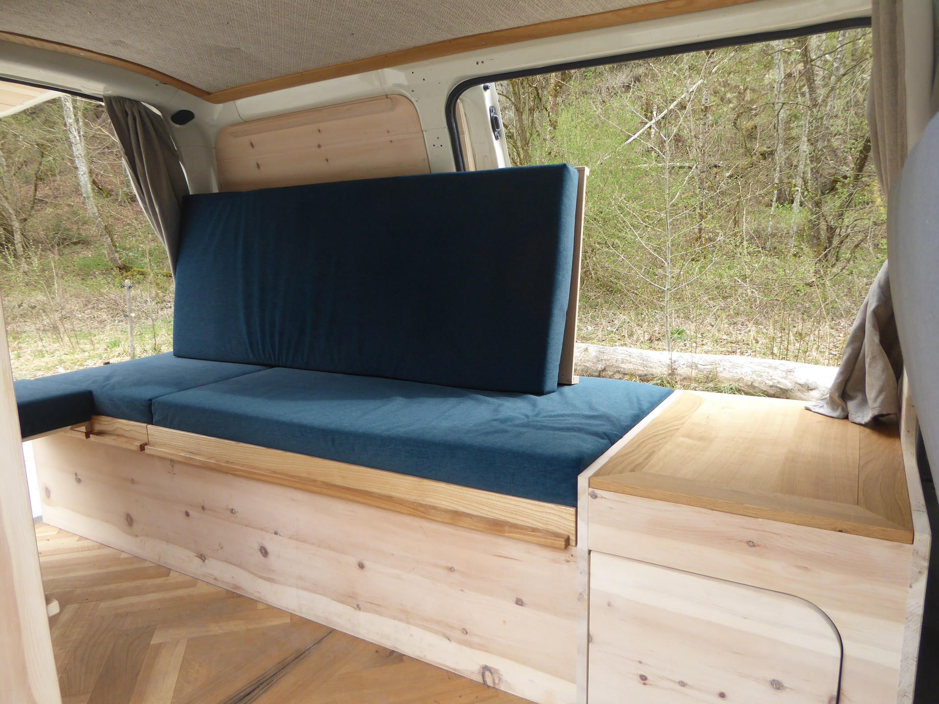TOYOTA SWB 2.5 D-4D 4x4 Camper-image-12
