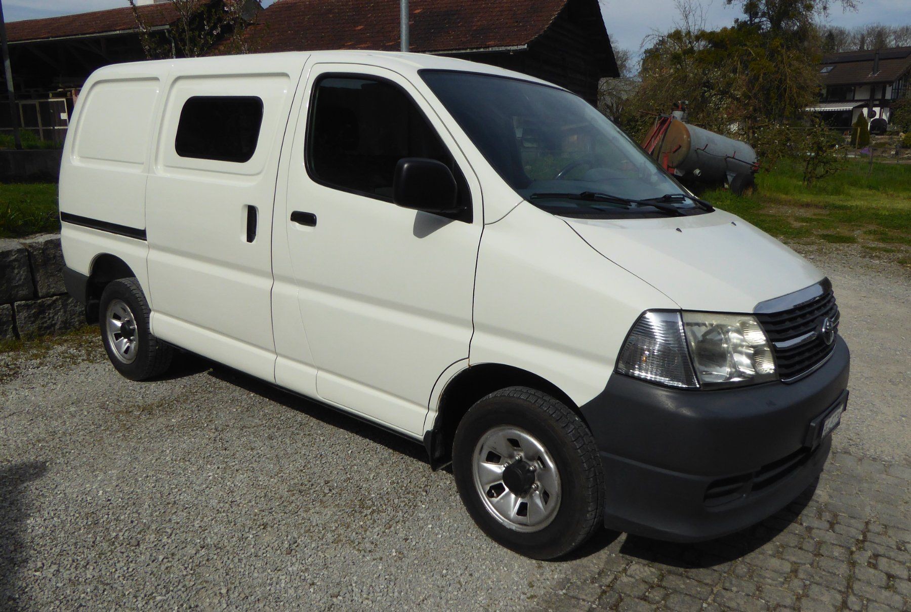 TOYOTA SWB 2.5 D-4D 4x4 Camper