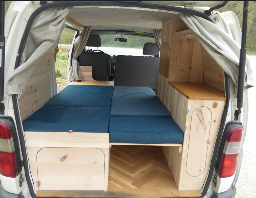 TOYOTA SWB 2.5 D-4D 4x4 Camper-image-9