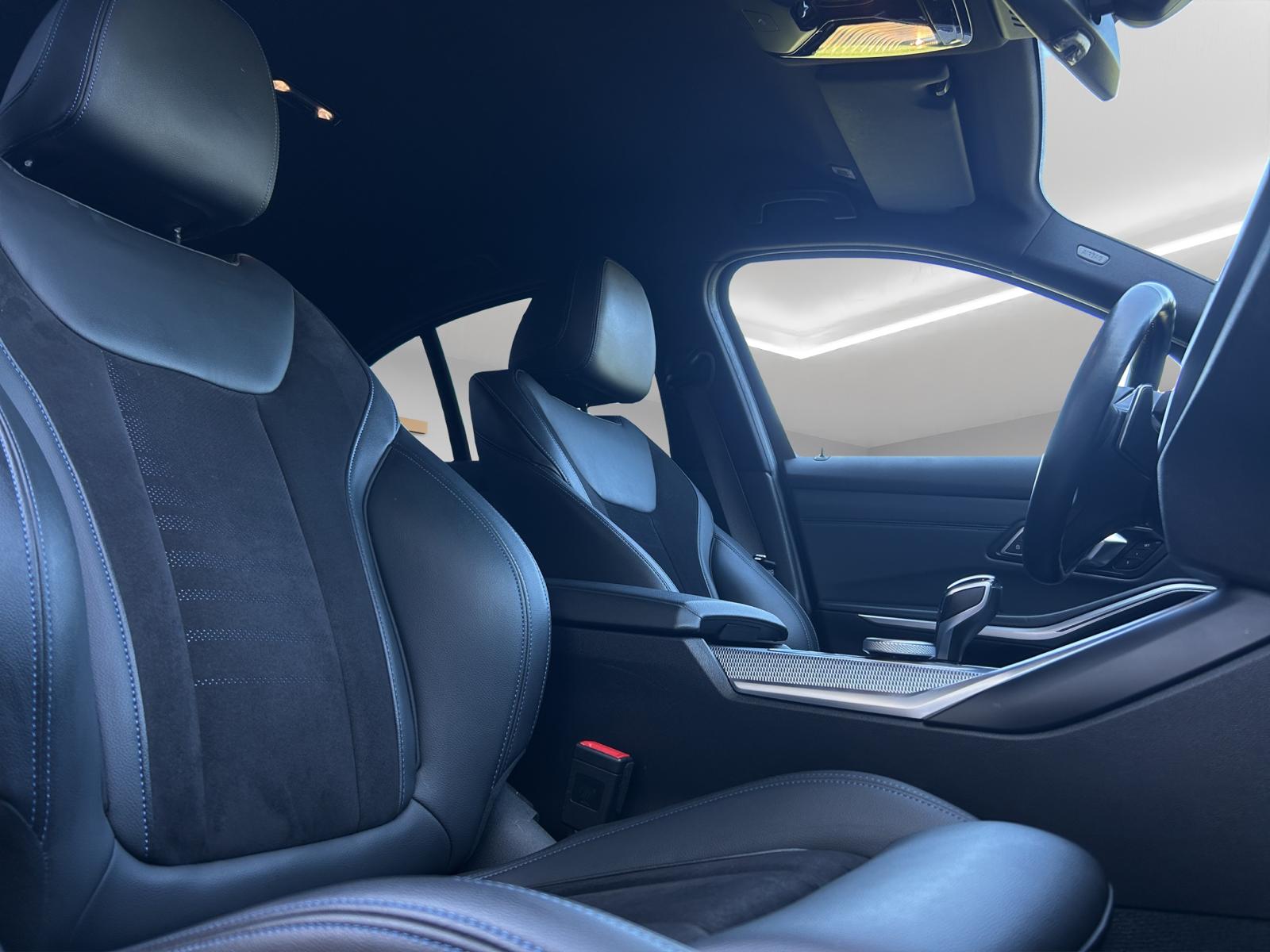 BMW M340i xDrive Steptronic-image-10