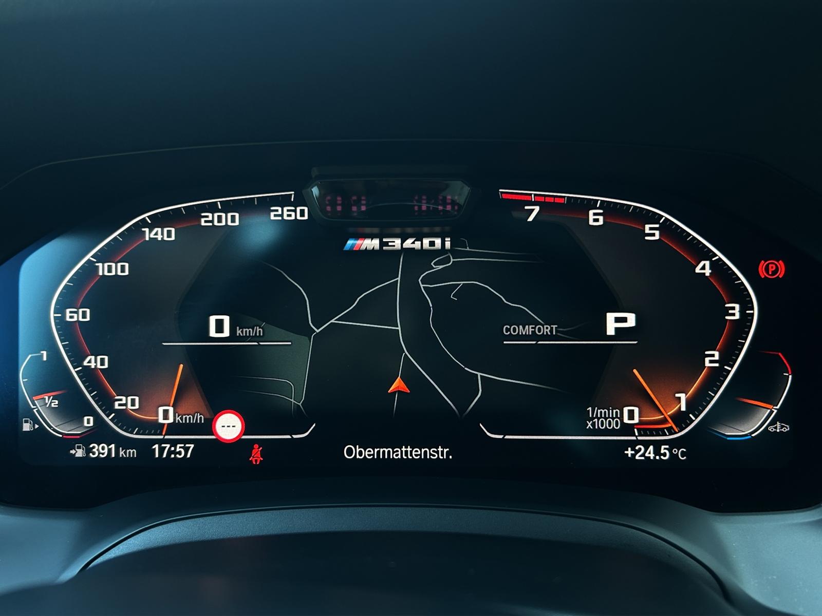 BMW M340i xDrive Steptronic-image-18