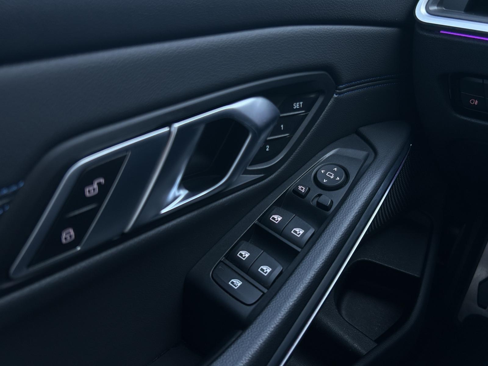 BMW M340i xDrive Steptronic-image-22