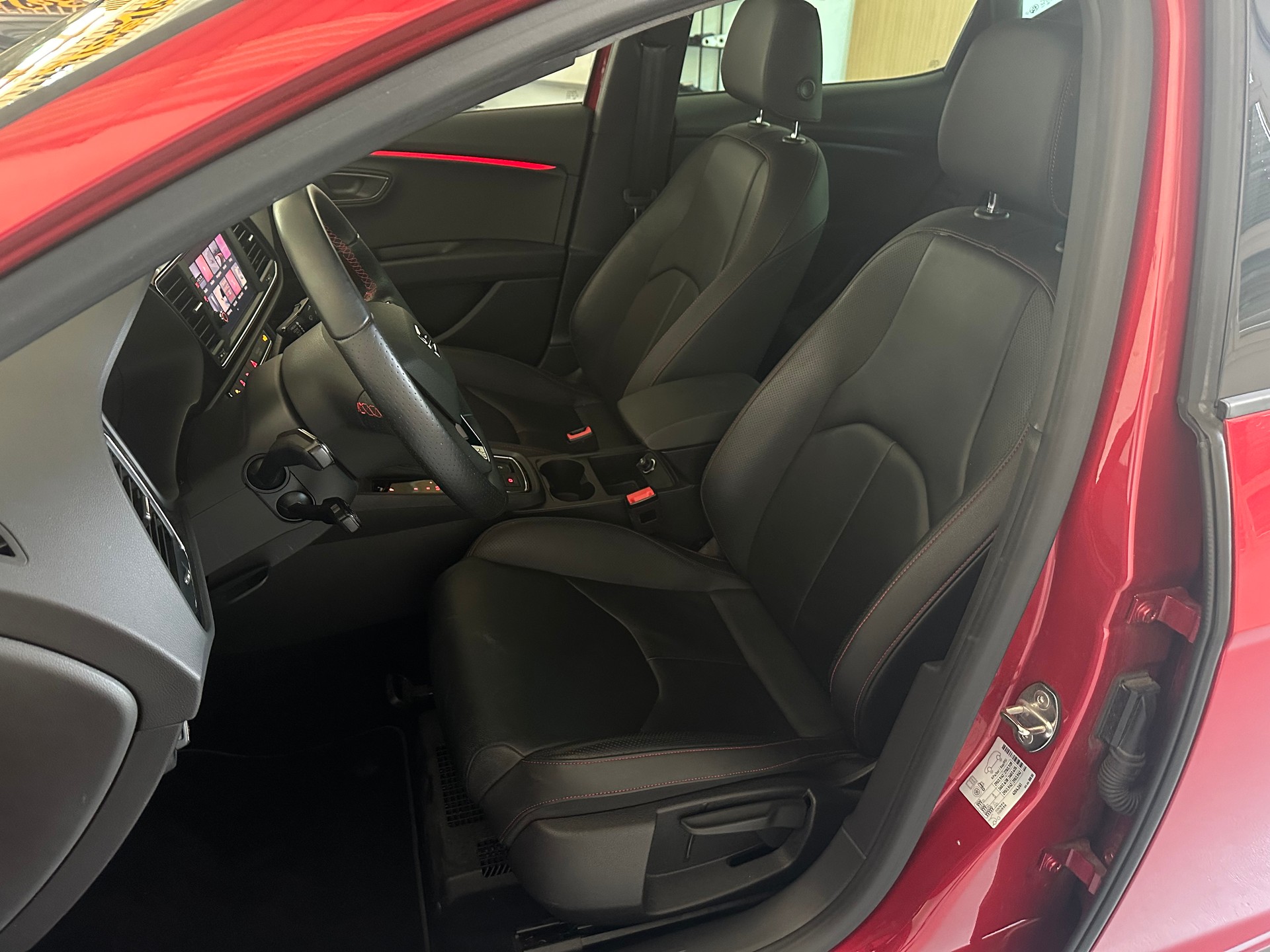 SEAT Leon 2.0 TSI FR DSG-image-3