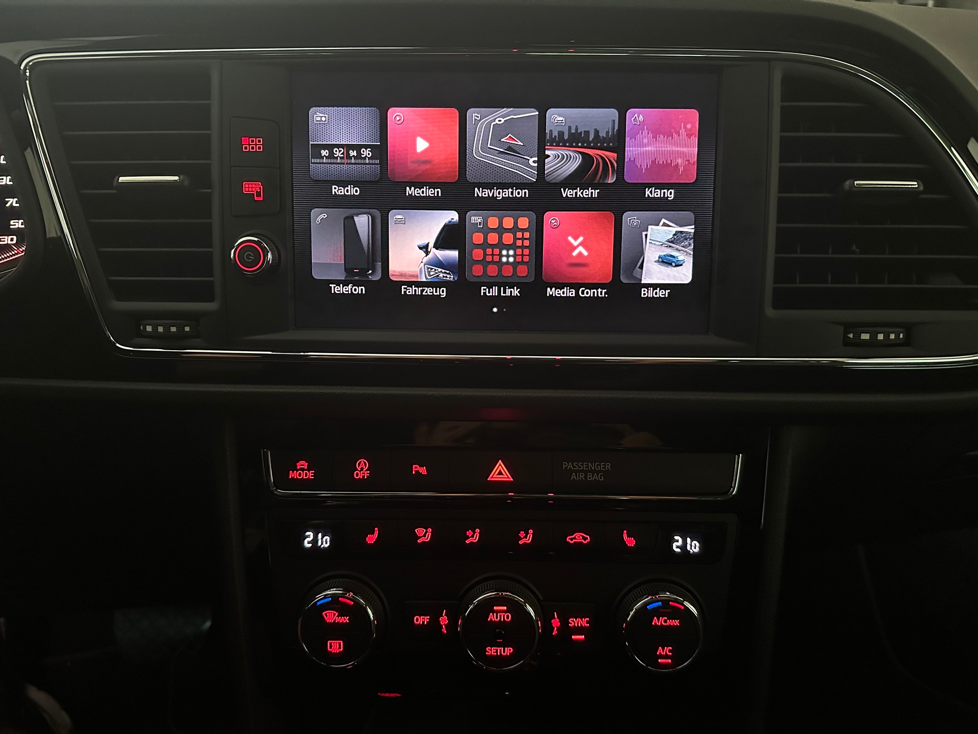 SEAT Leon 2.0 TSI FR DSG-image-9
