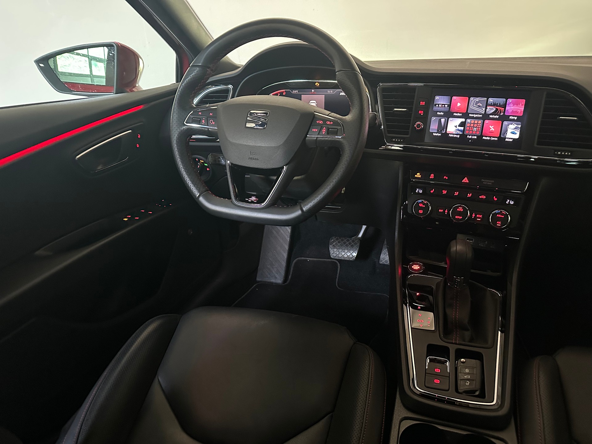 SEAT Leon 2.0 TSI FR DSG-image-6