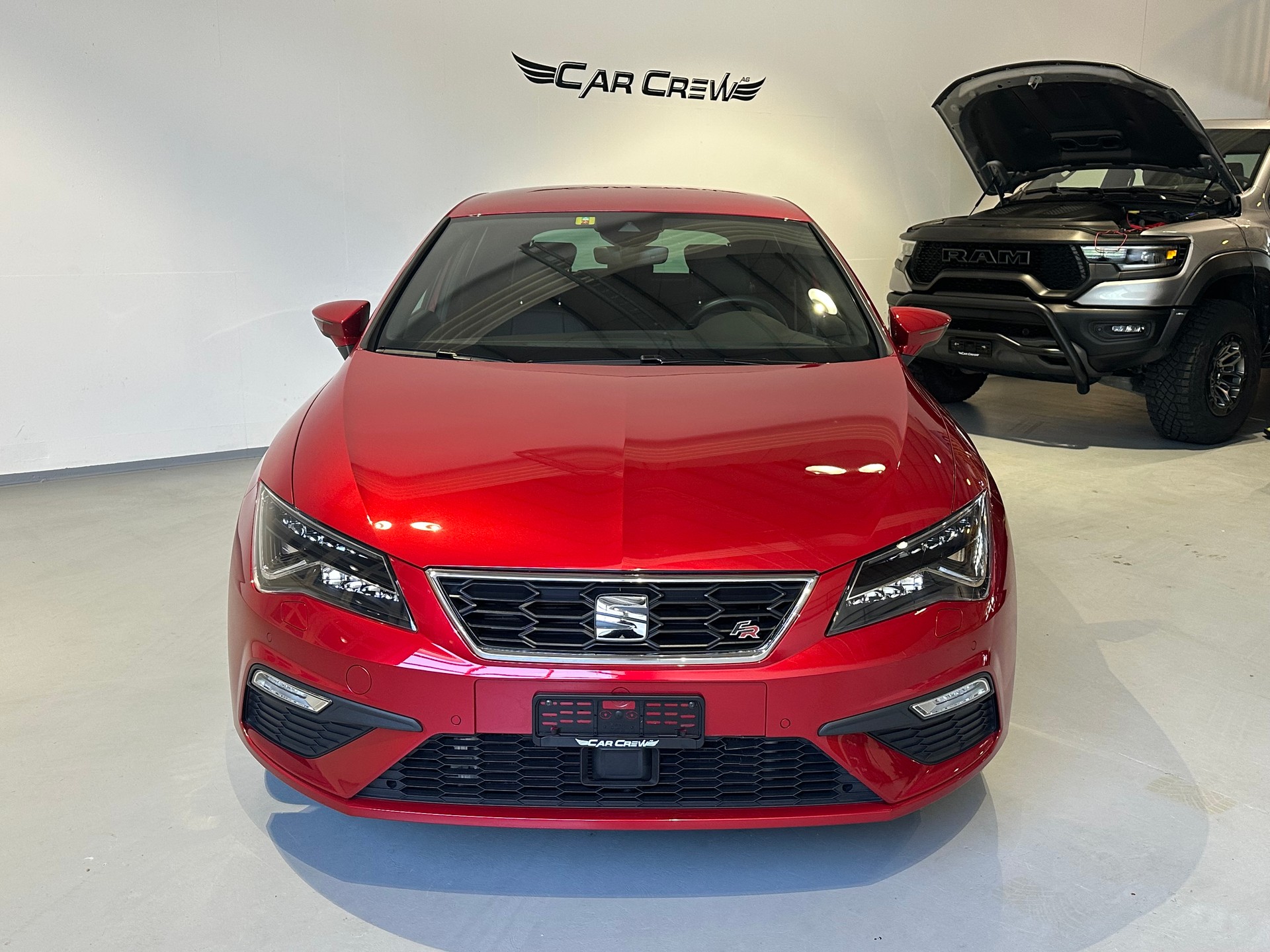 SEAT Leon 2.0 TSI FR DSG-image-1