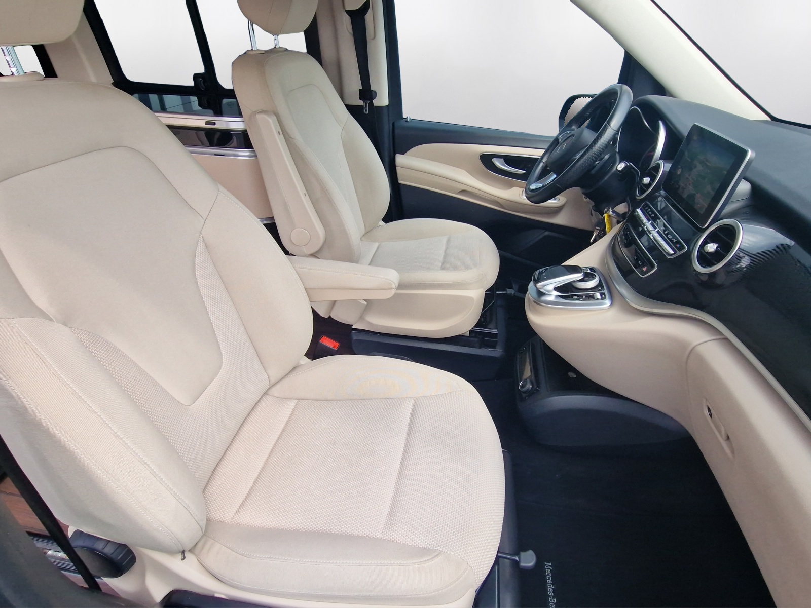 MERCEDES-BENZ Marco Polo 250 d 7G-Tronic-image-11