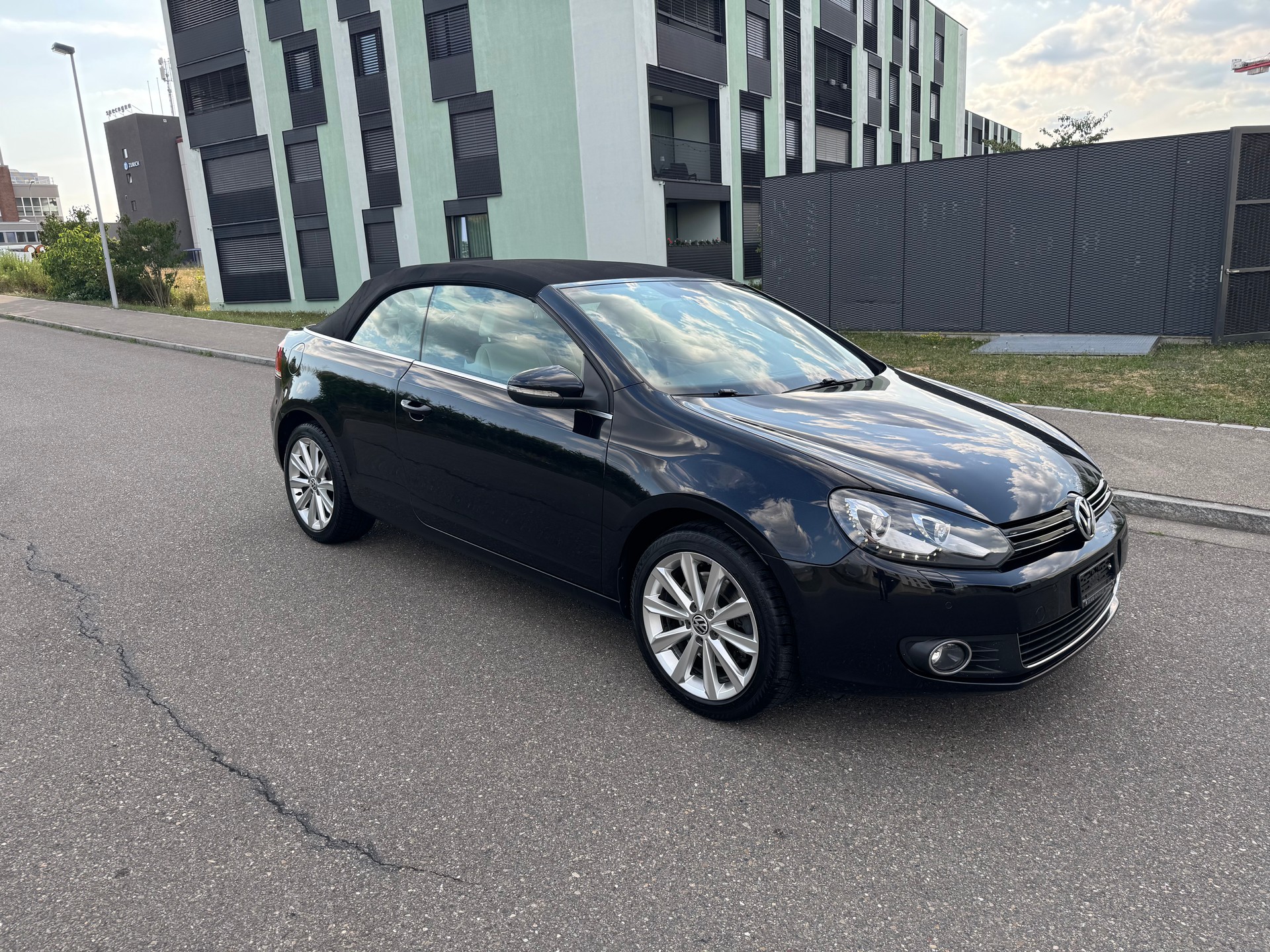 VW Golf Cabrio 1.4 TSI DSG-image-2