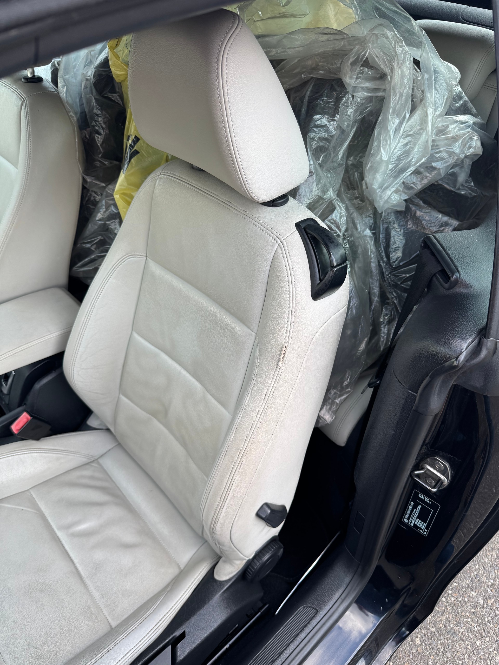 VW Golf Cabrio 1.4 TSI DSG-image-14