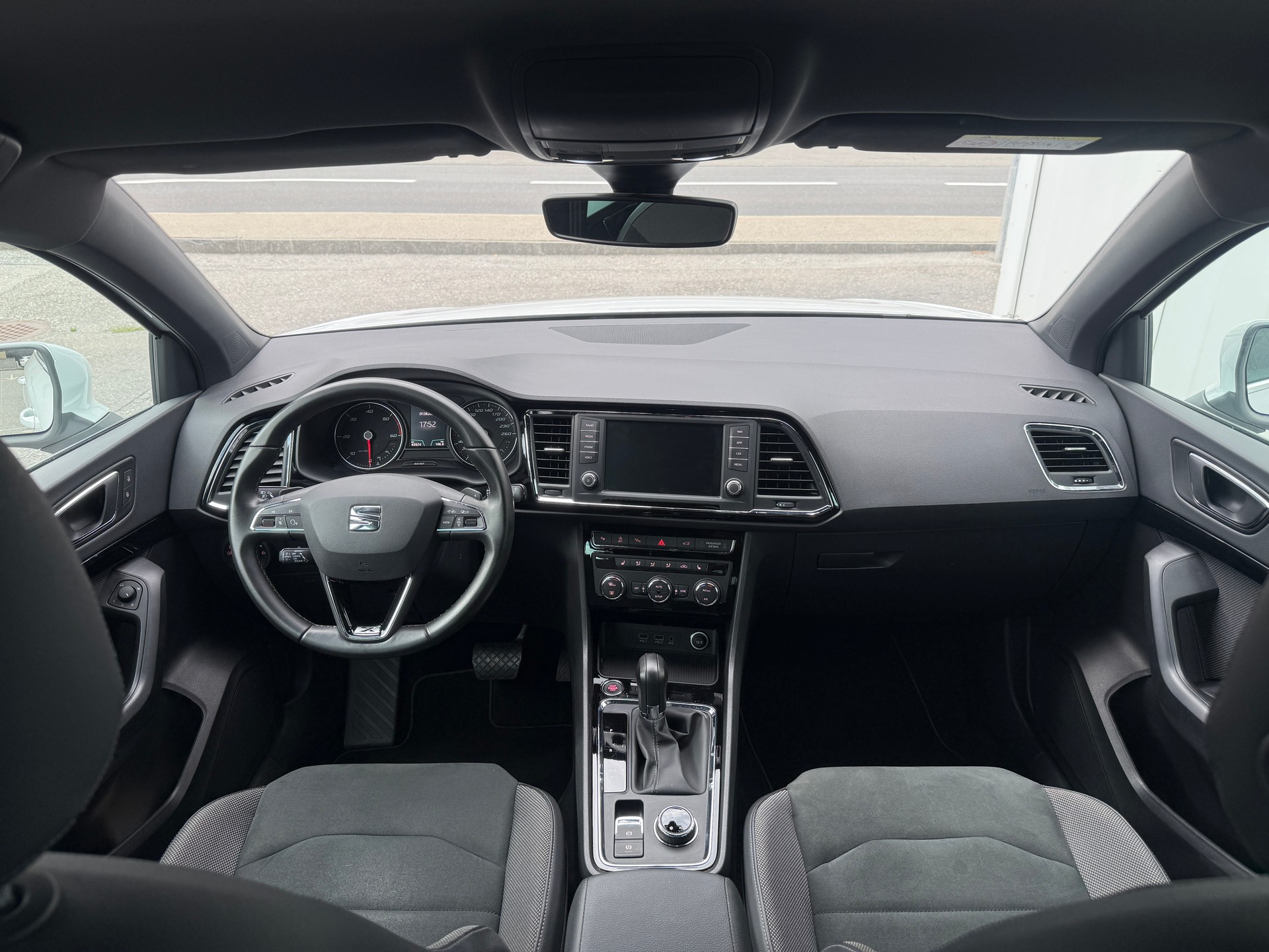SEAT Ateca 2.0 TDI CR Xcellence 4Drive DSG *1.HAND*-image-15