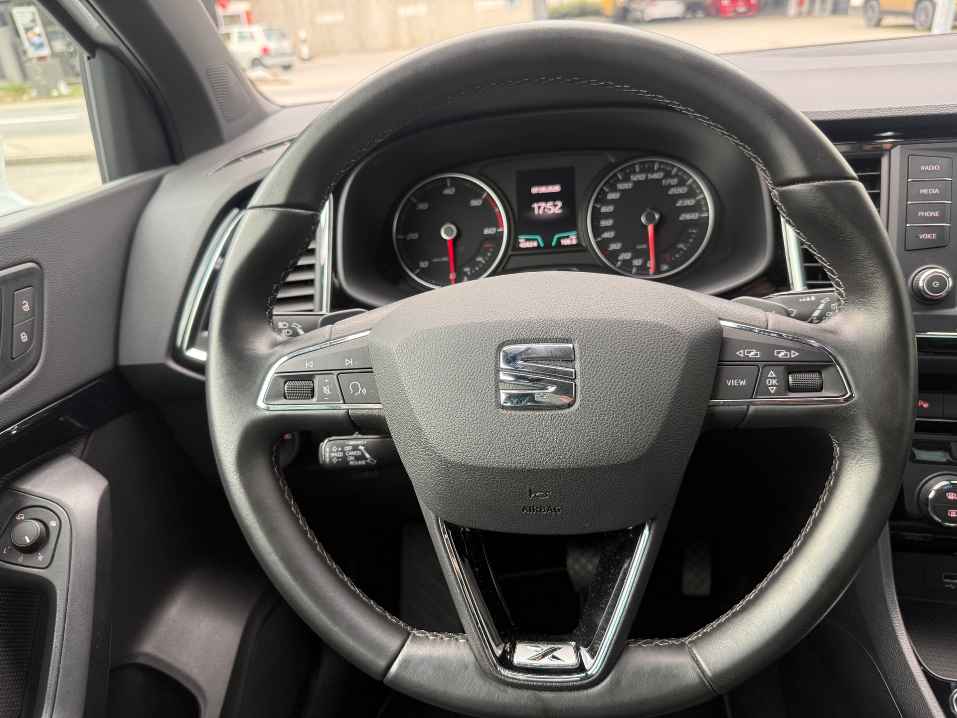 SEAT Ateca 2.0 TDI CR Xcellence 4Drive DSG *1.HAND*-image-16