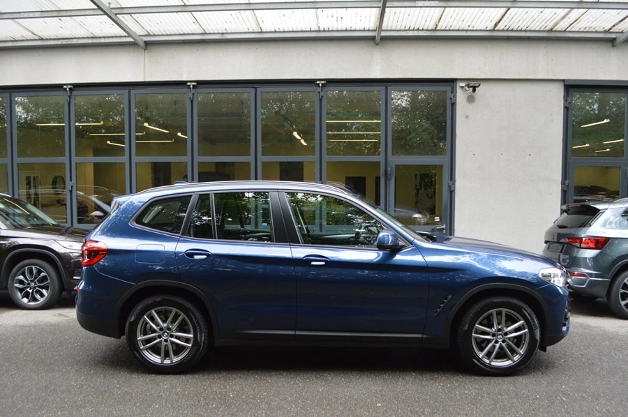 BMW X3 xDrive 20i Steptronic-image-2