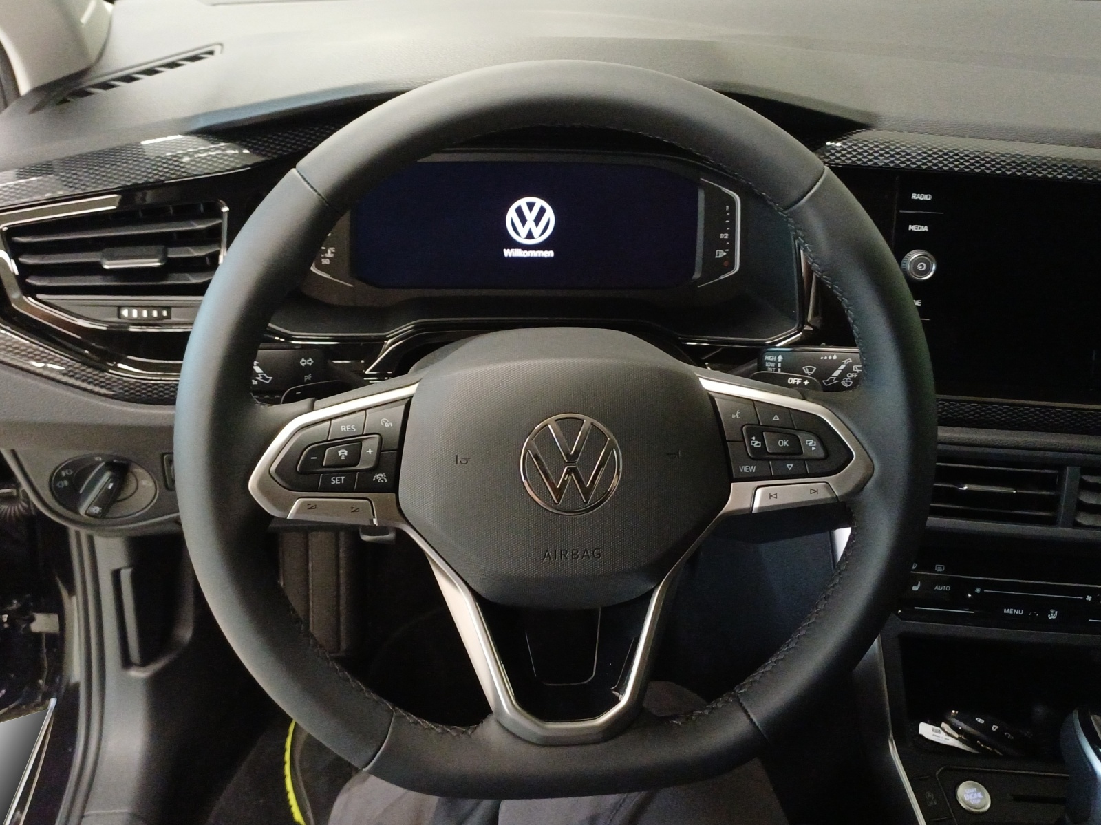 VW Polo 1.0 TSI Life DSG-image-9