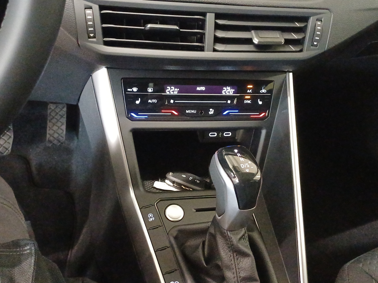 VW Polo 1.0 TSI Life DSG-image-10