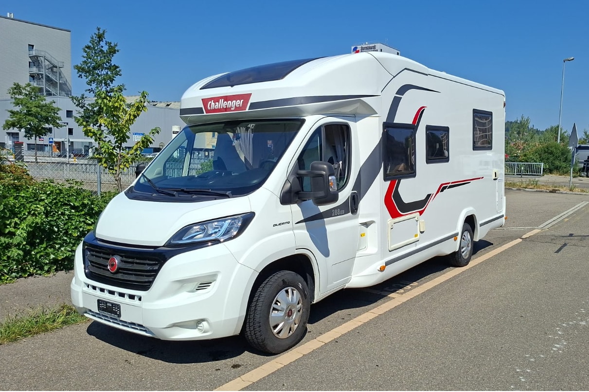 CHALLENGER Trigano F14 ***Reisefertig, autark, kompakt und absolut zuverlässig***-image-0