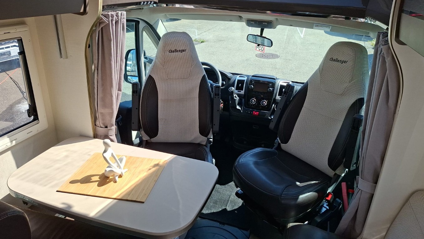 CHALLENGER Trigano F14 ***Reisefertig, autark, kompakt und absolut zuverlässig***-image-1