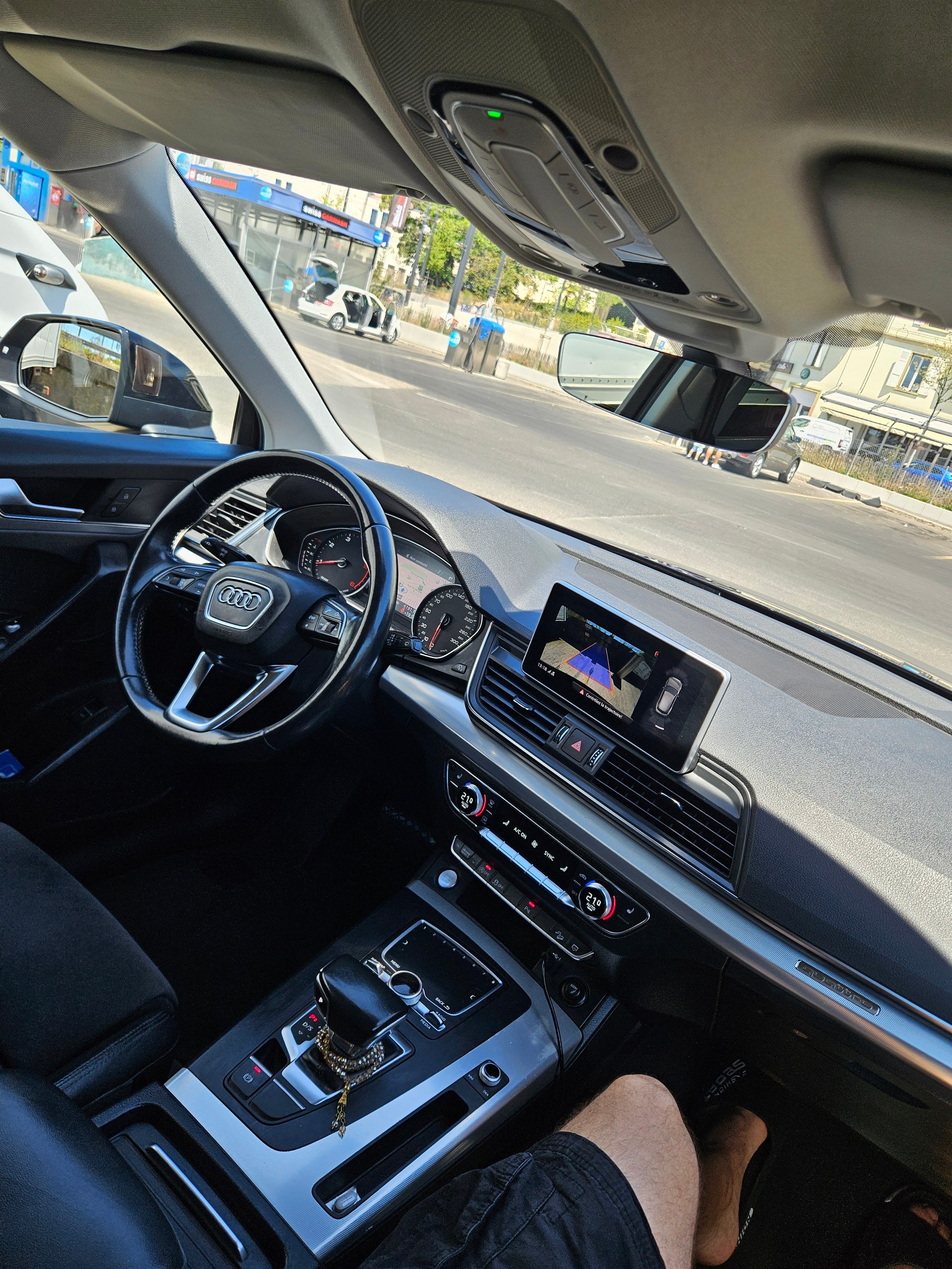 AUDI 2.0 TDI 190 quattro S-Tronic-image-4