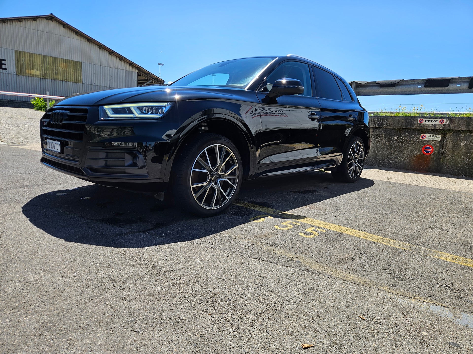 AUDI 2.0 TDI 190 quattro S-Tronic-image-2