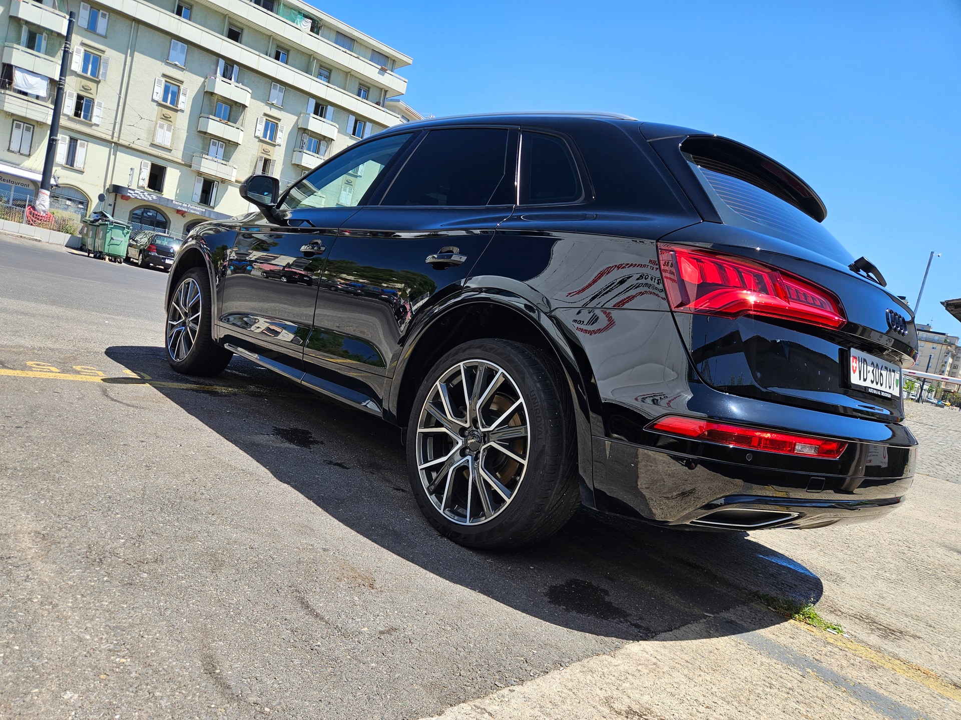 AUDI 2.0 TDI 190 quattro S-Tronic-image-3