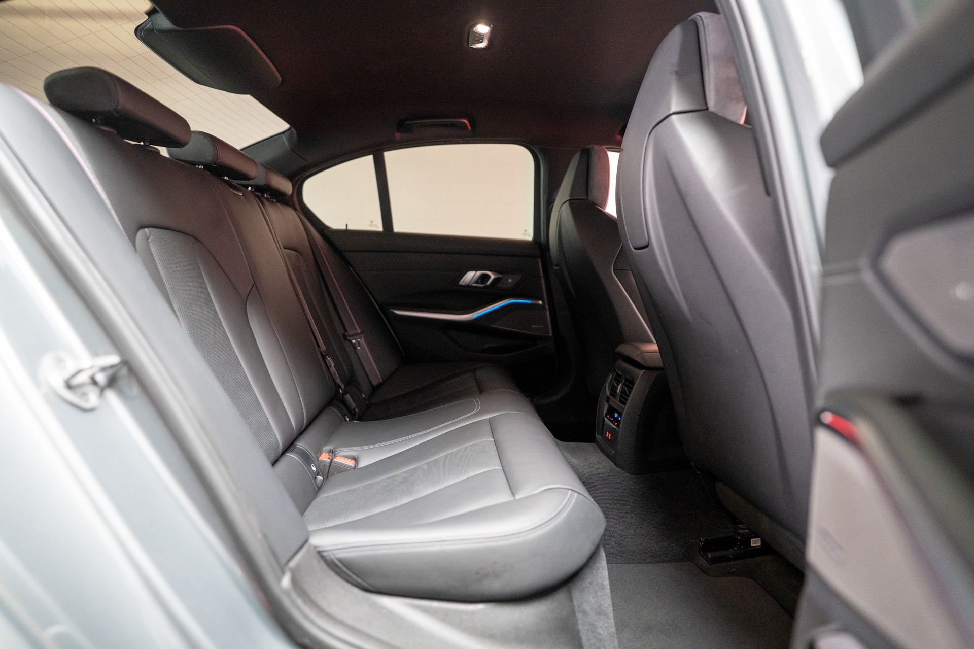 BMW M3 Competition xDrive / LCI / Head-Up / Harman Kardon / Carbon Interieu-image-12