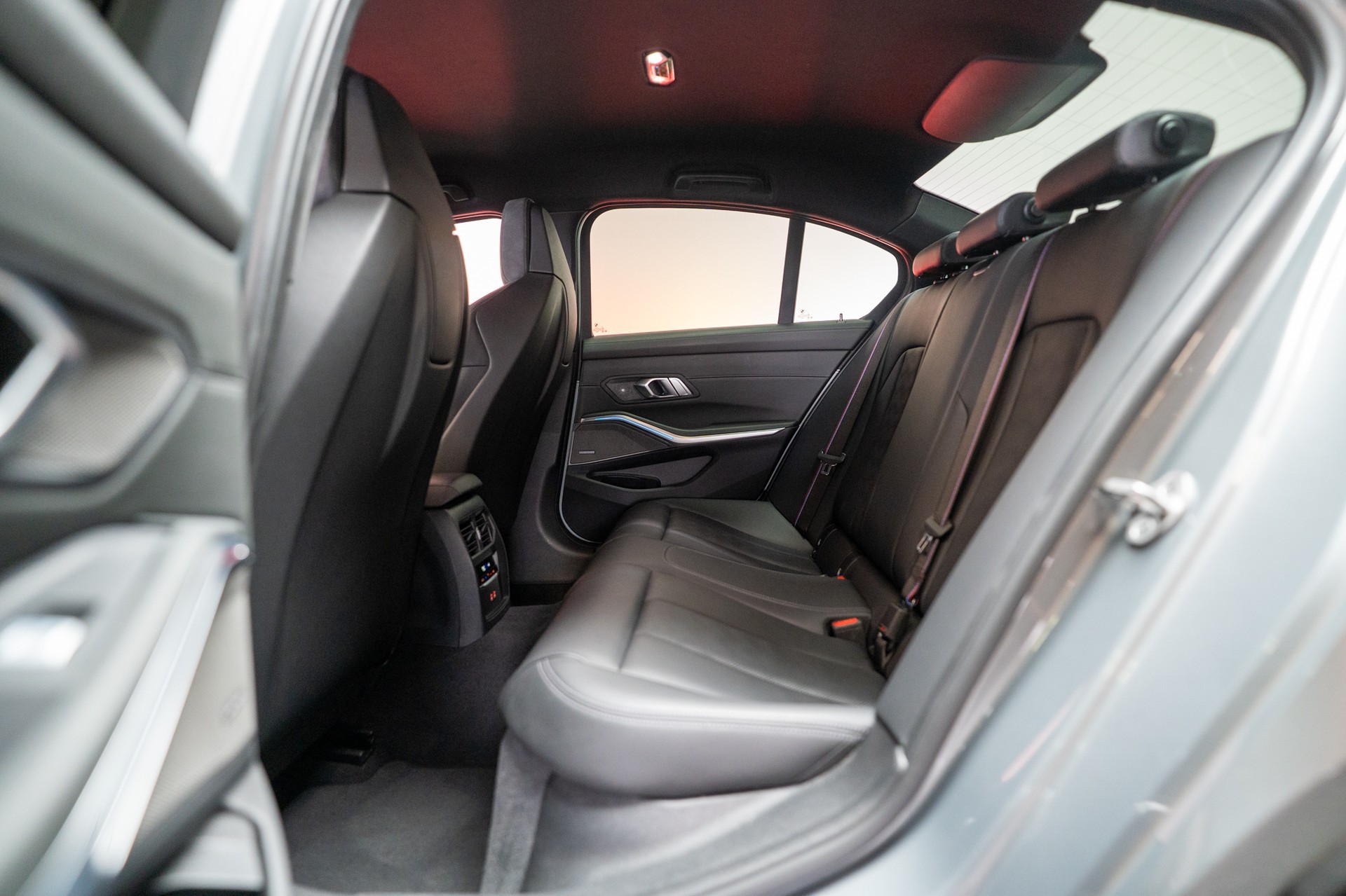 BMW M3 Competition xDrive / LCI / Head-Up / Harman Kardon / Carbon Interieu-image-11