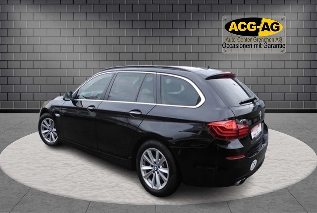 BMW 520d Touring xDrive Steptronic ** Voll-Leder Ausstattung ** G.Navi mit RF-kamera ** Frisch ab MFK **-image-2