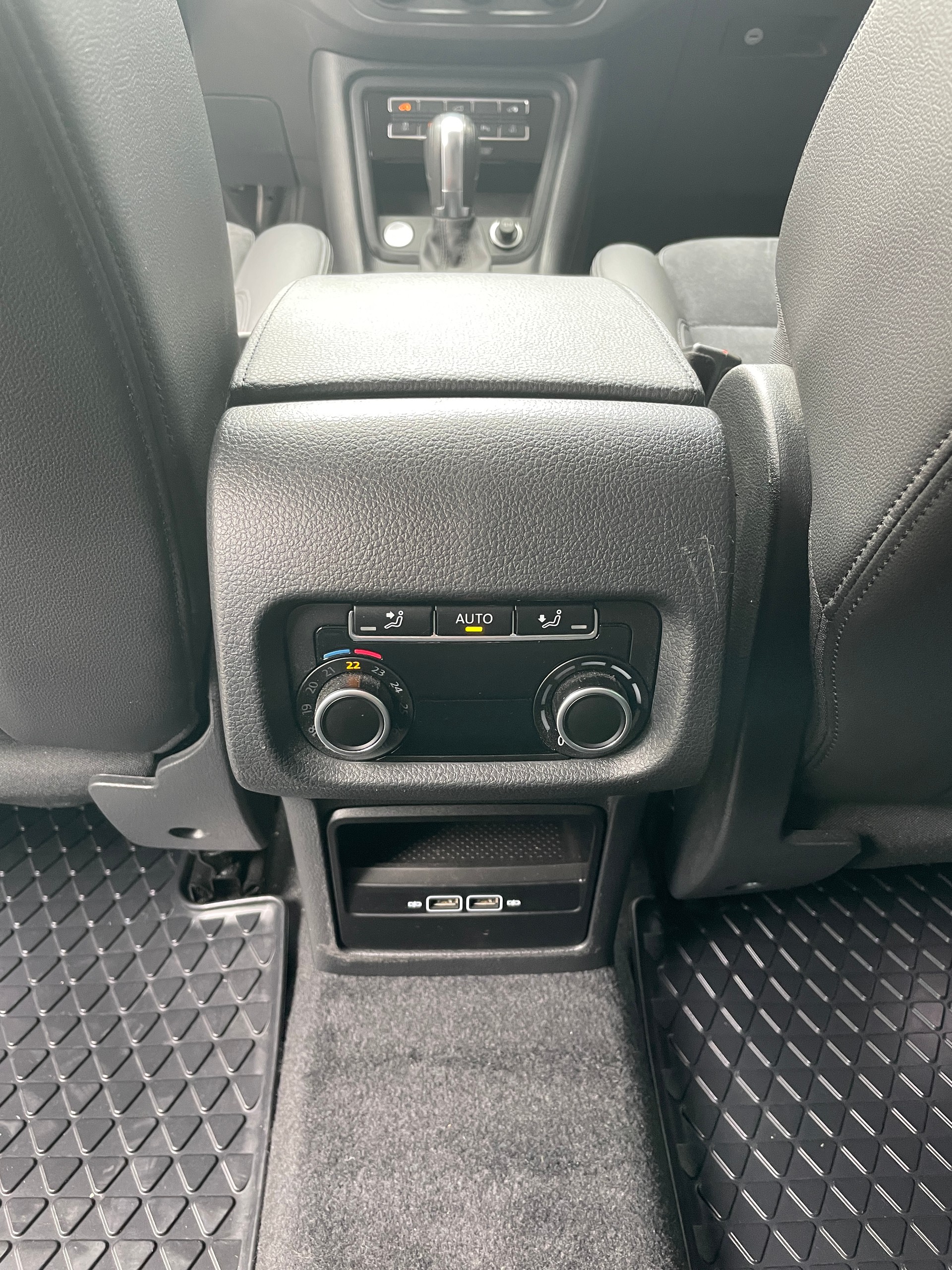 VW Sharan 2.0 TDI BMT Highline 4Motion DSG-image-15