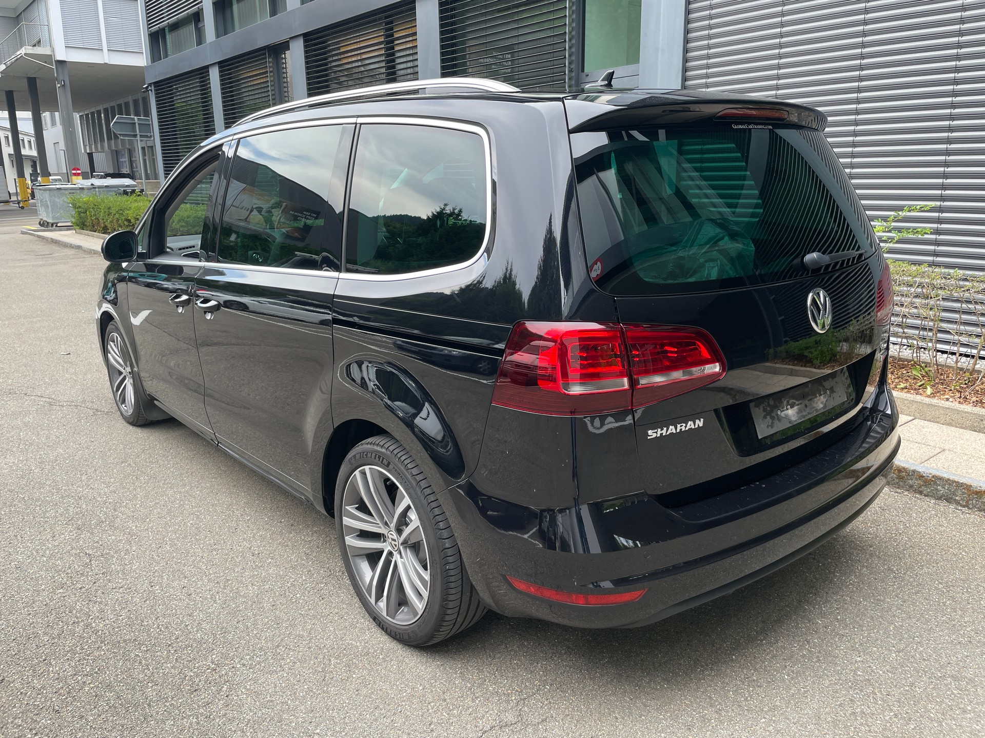 VW Sharan 2.0 TDI BMT Highline 4Motion DSG-image-2