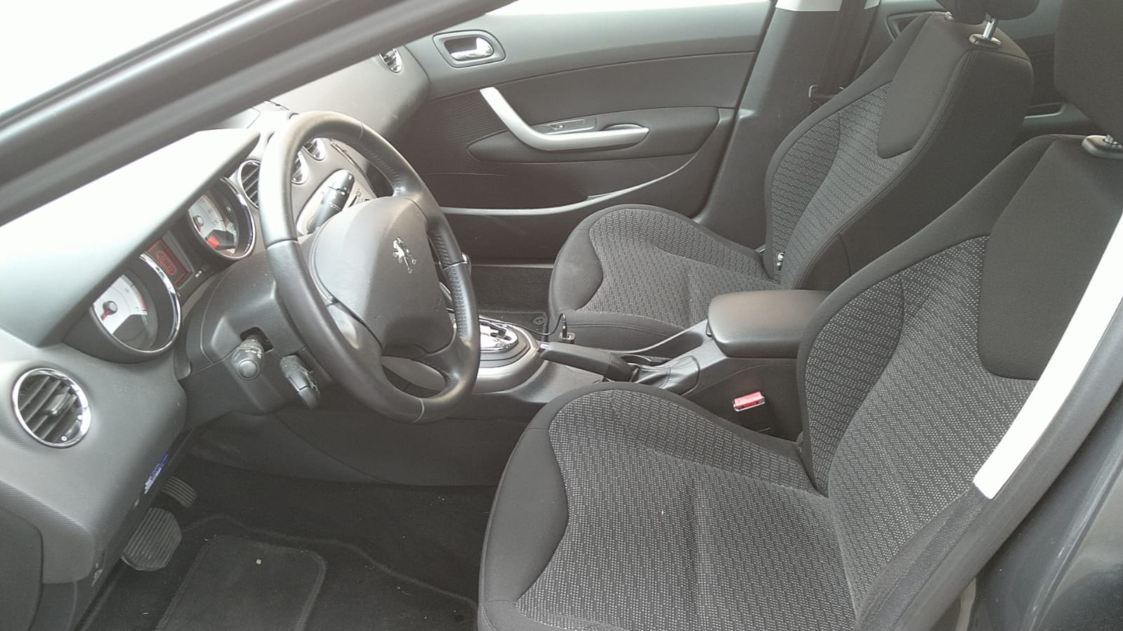 PEUGEOT 308 SW 1.6 16V Turbo Sport Pack Automatic-image-7