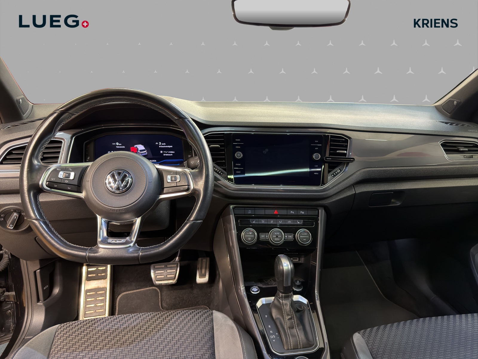VW T-Roc 2.0 TSI Sport DSG 4M // R-Line-image-10