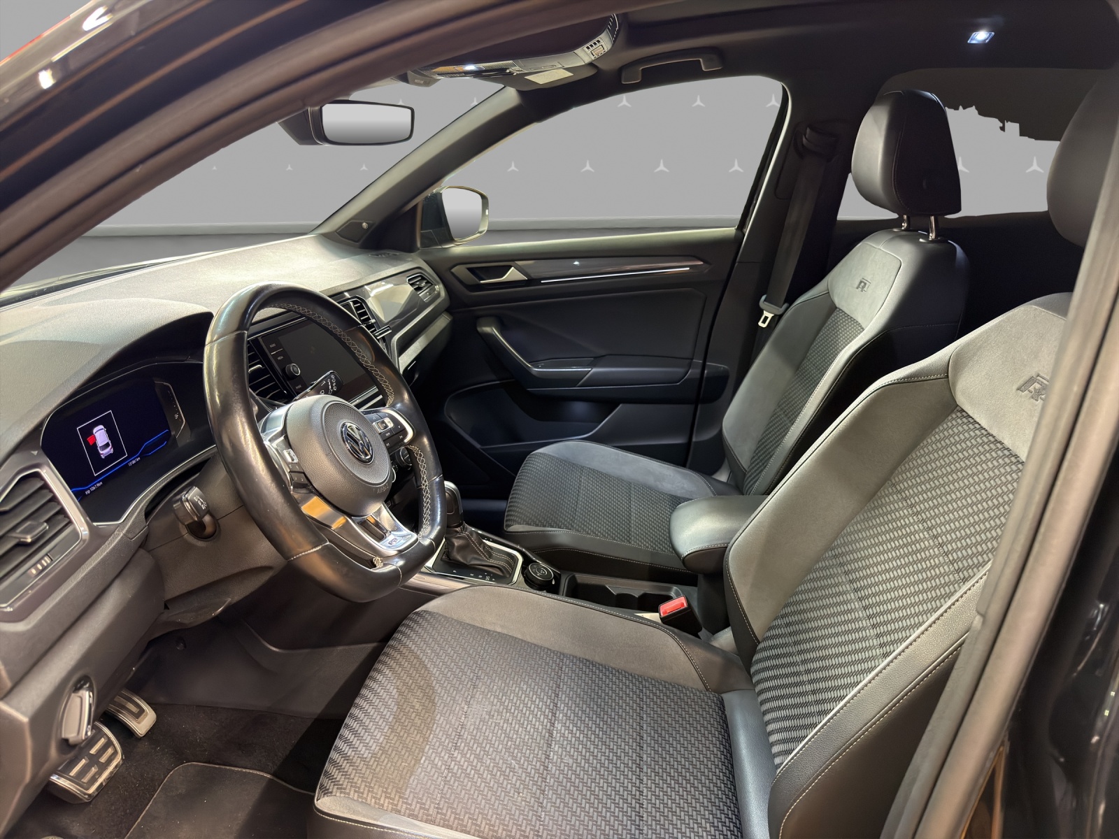 VW T-Roc 2.0 TSI Sport DSG 4M // R-Line-image-7