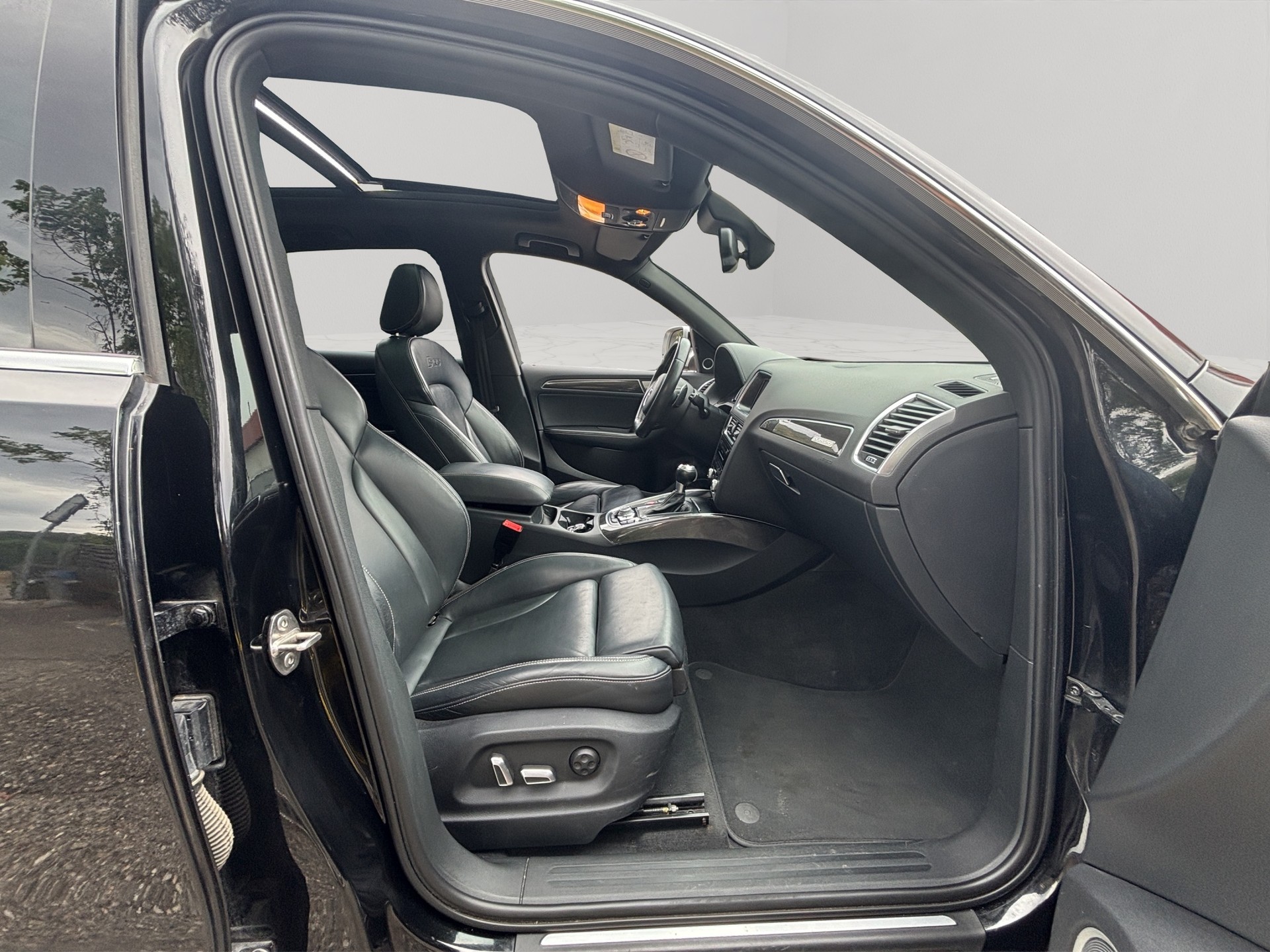 AUDI SQ5 3.0 TDI quattro tiptronic-image-9