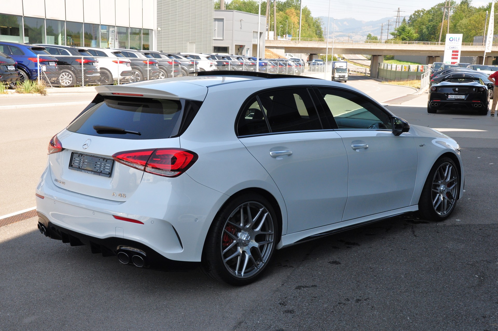 MERCEDES-BENZ A 45 AMG 4Matic+ Speedshift-image-9